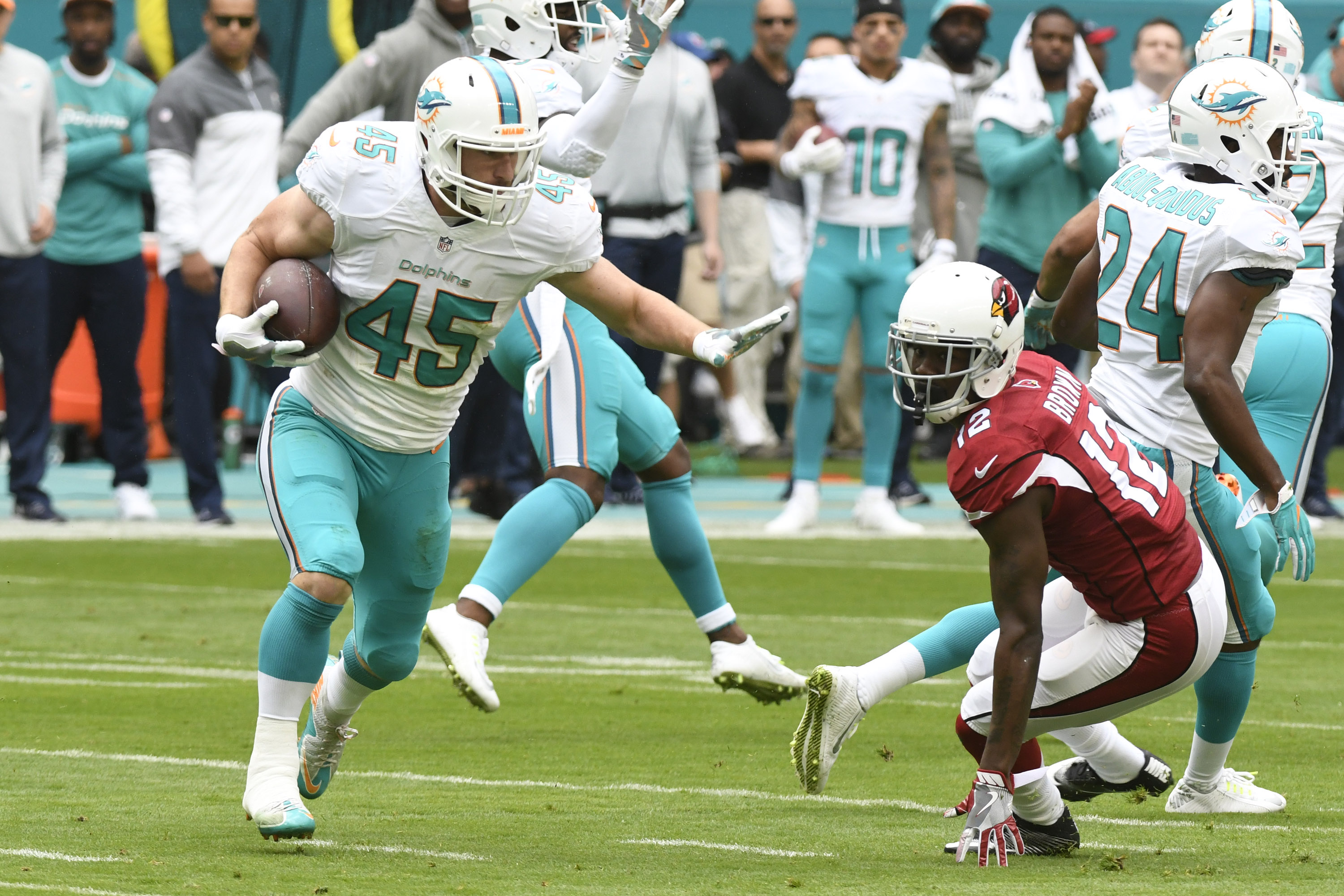 Miami Dolphins: Linebacker depth no longer an issue