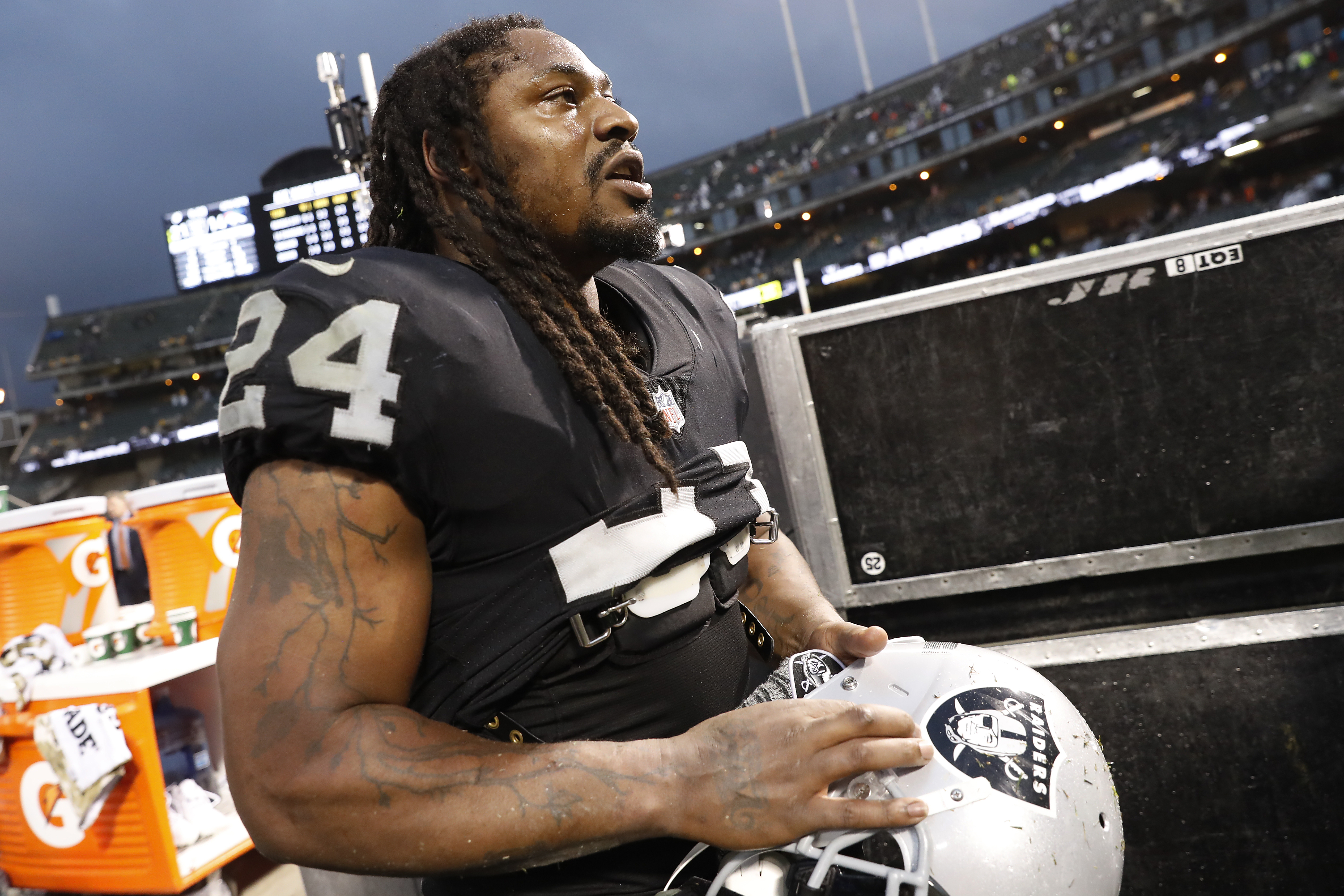 Oakland Raiders: Marshawn Lynch likely done for the year