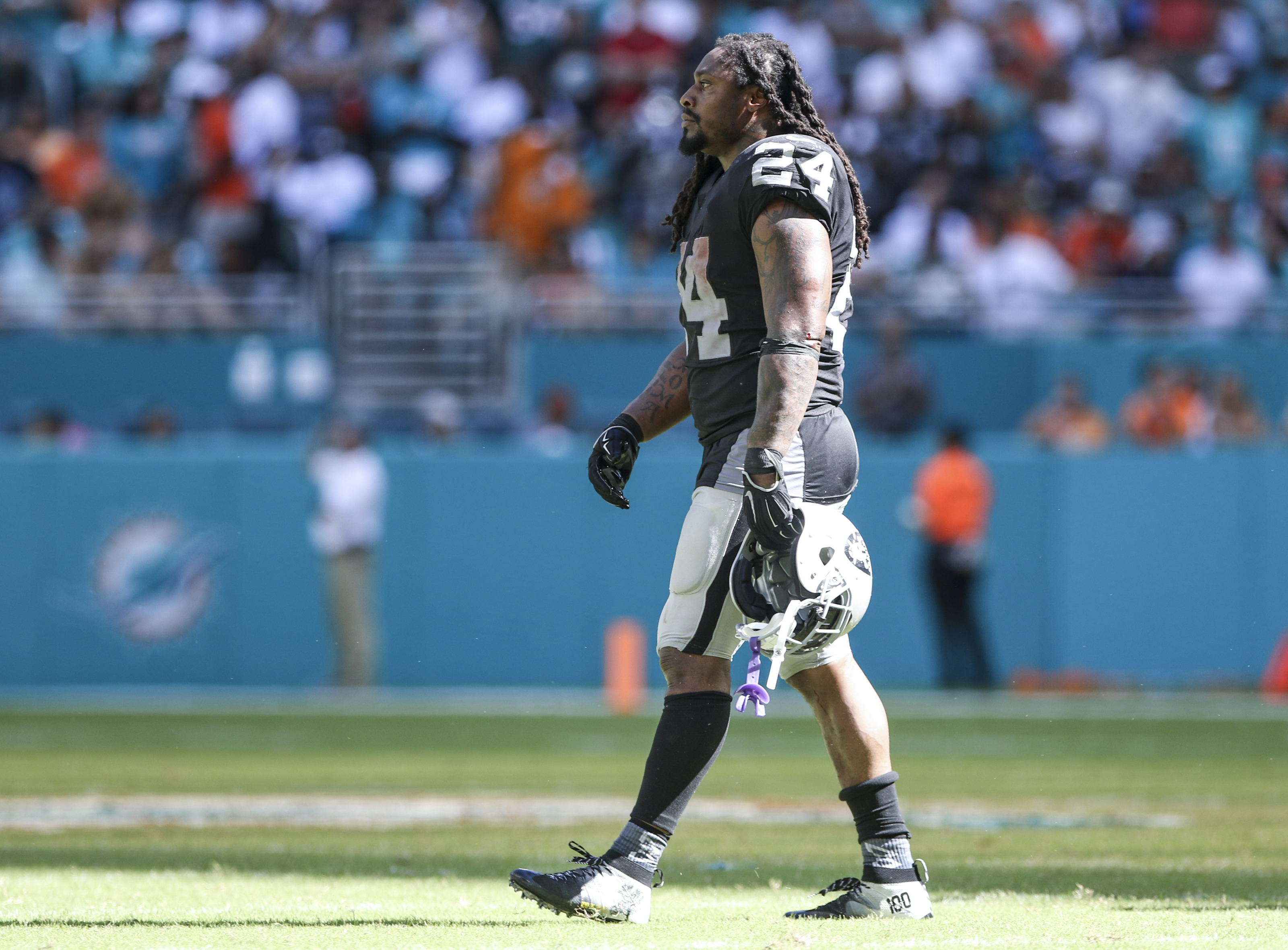 Marshawn Lynch comes out of retirement to join Oakland Raiders