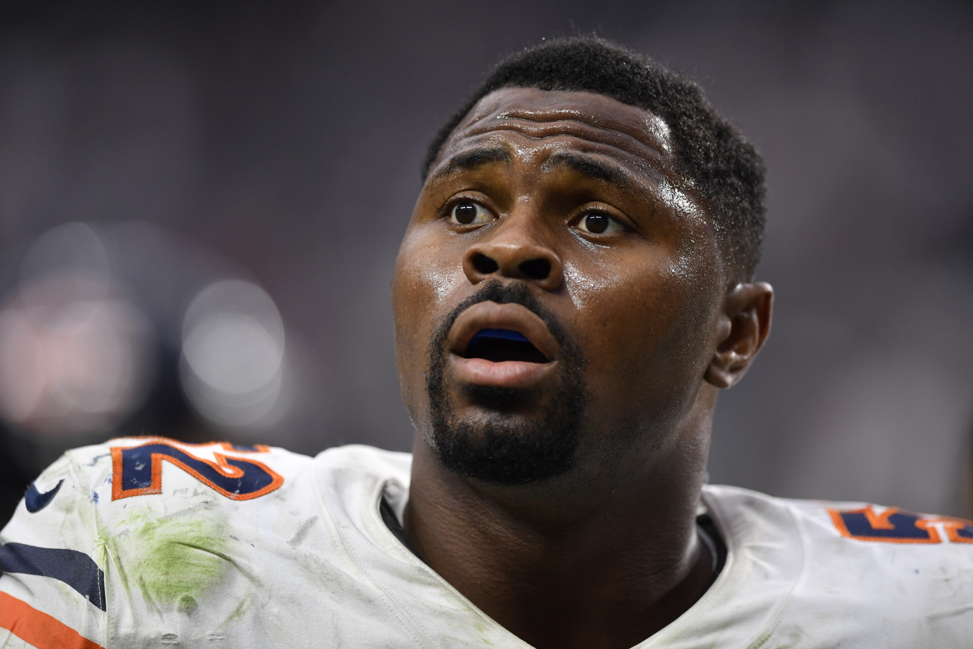 Khalil Mack traded to the Los Angeles Chargers in shocking move