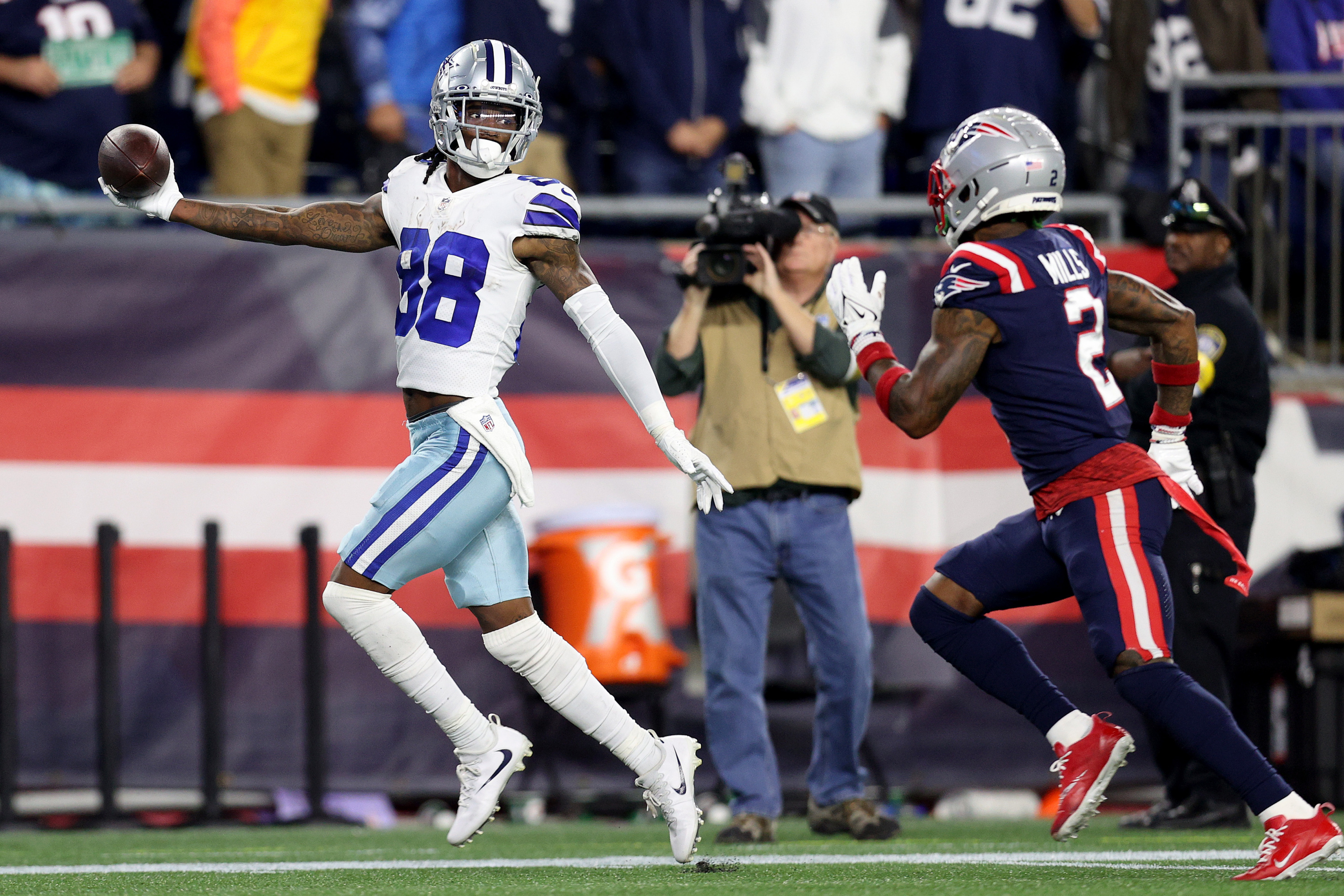 WATCH Trevon vs Stefon Diggs brothers work out ahead of NFL Training  camps  FanNation Dallas Cowboys News Analysis and More