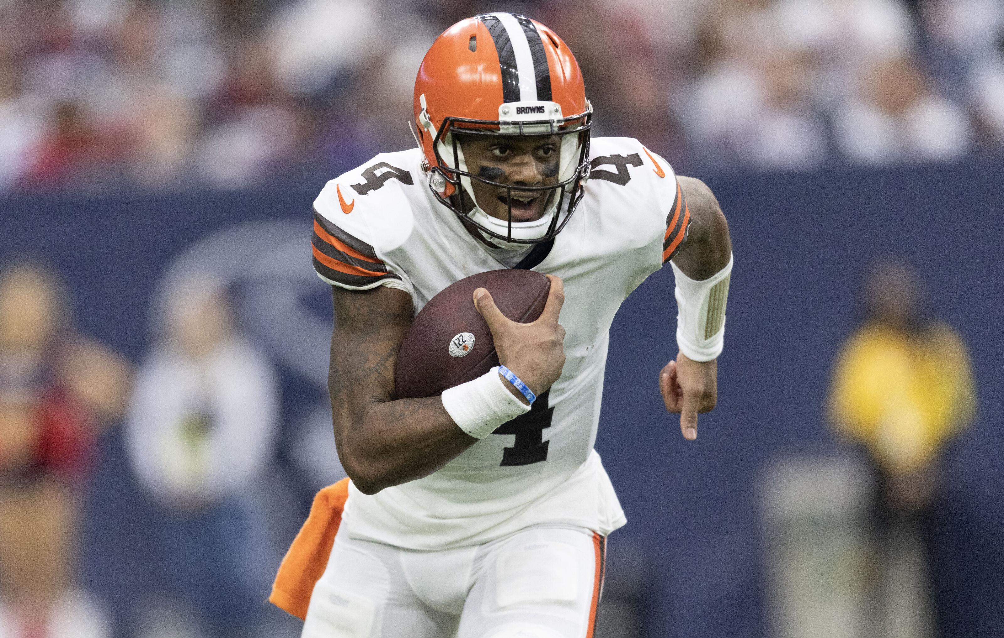 Browns out of running to acquire Texans QB Deshaun Watson