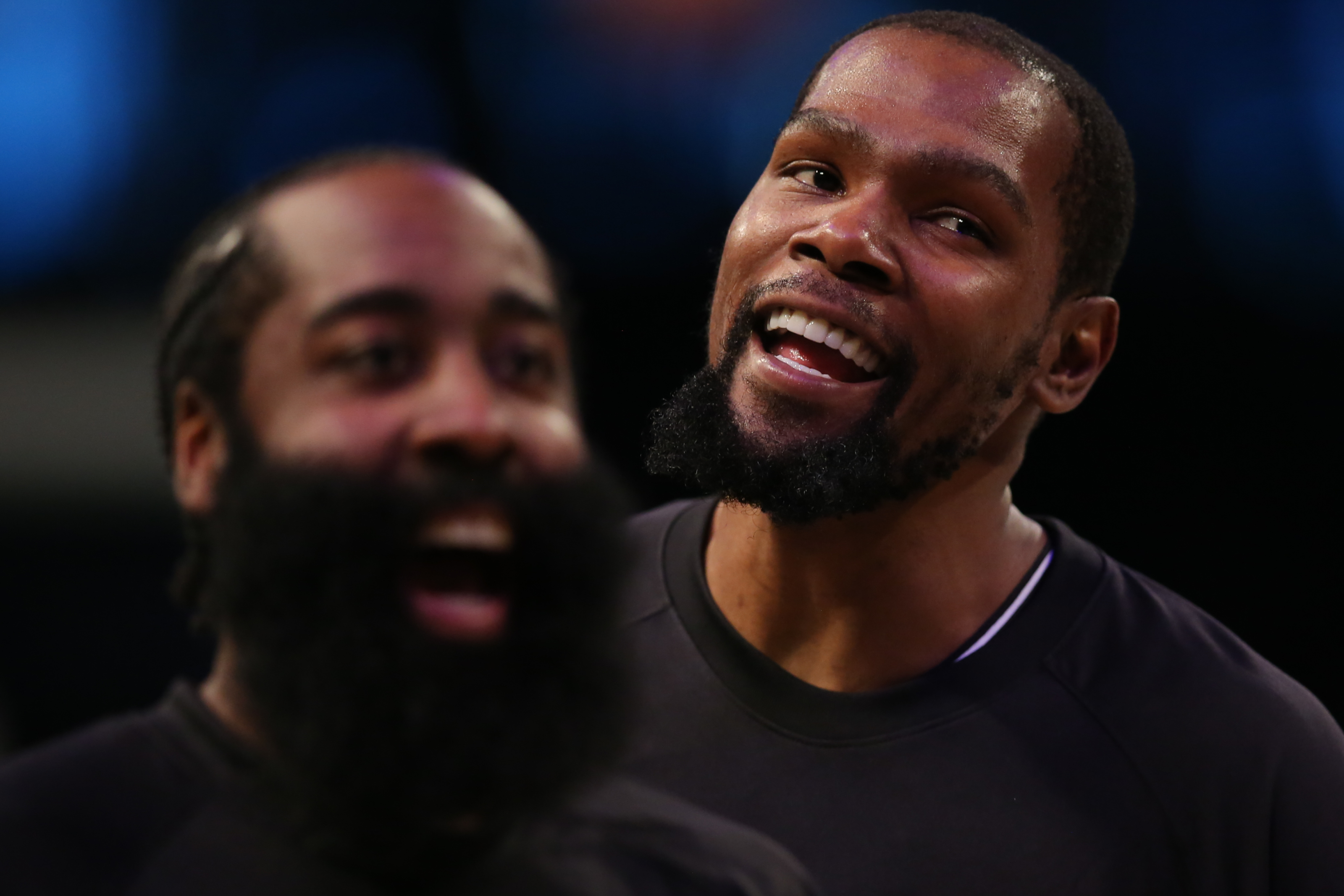 Kevin Durant likes report of James Harden wanting to leave for