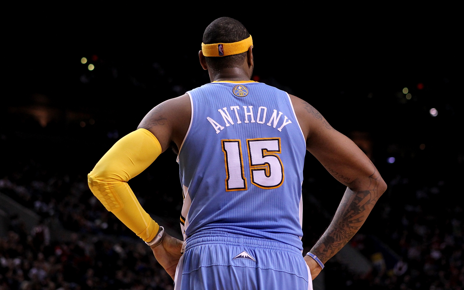 Jokic didn't turn his back on Denver - Nuggets fans can't decide if they  want Carmelo Anthony's jersey retired
