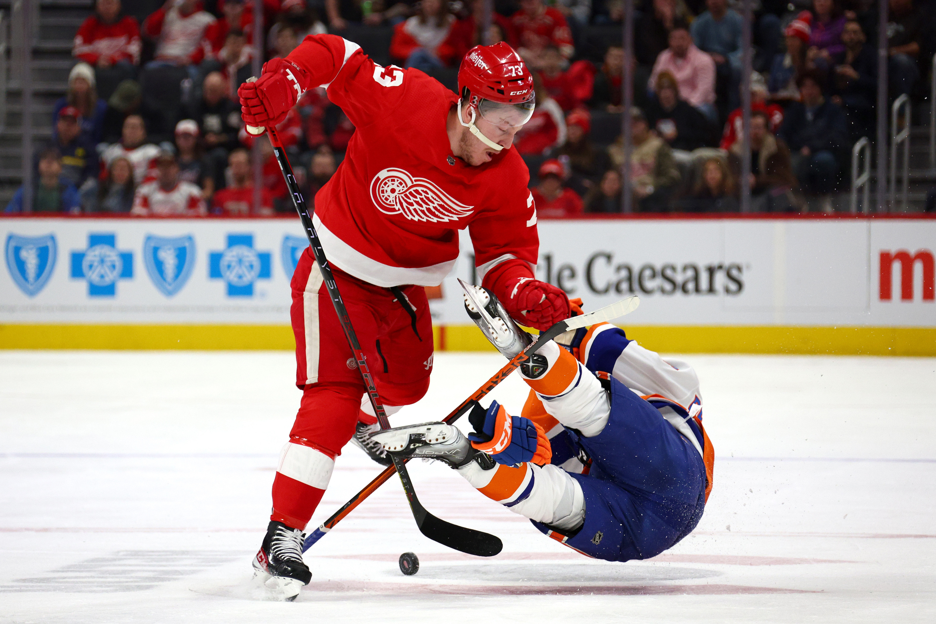 Red Wings sign Suter, Oesterle, Murphy, extend Gagner