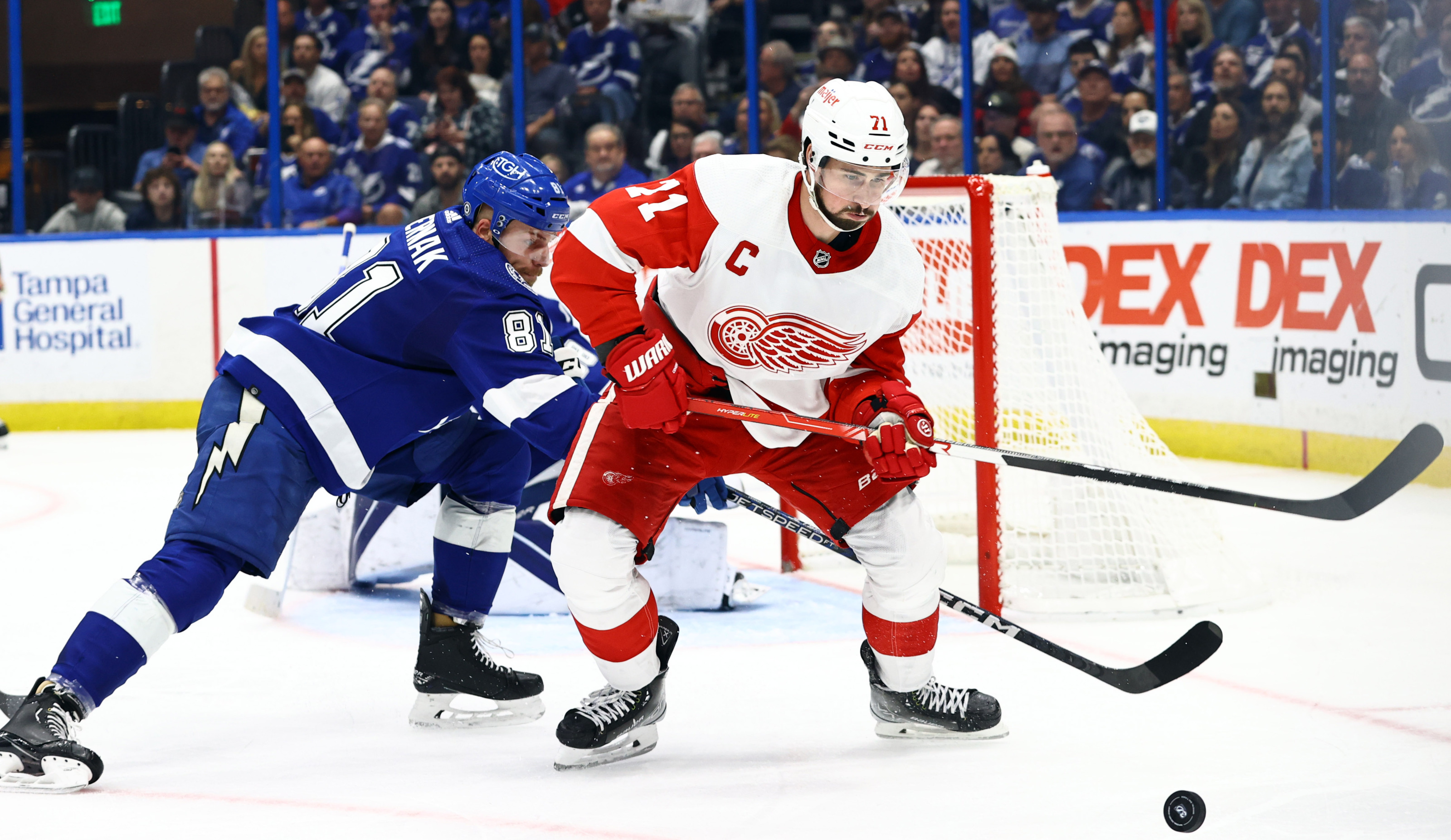 Lightning bring 4-game losing streak into matchup with the Red Wings