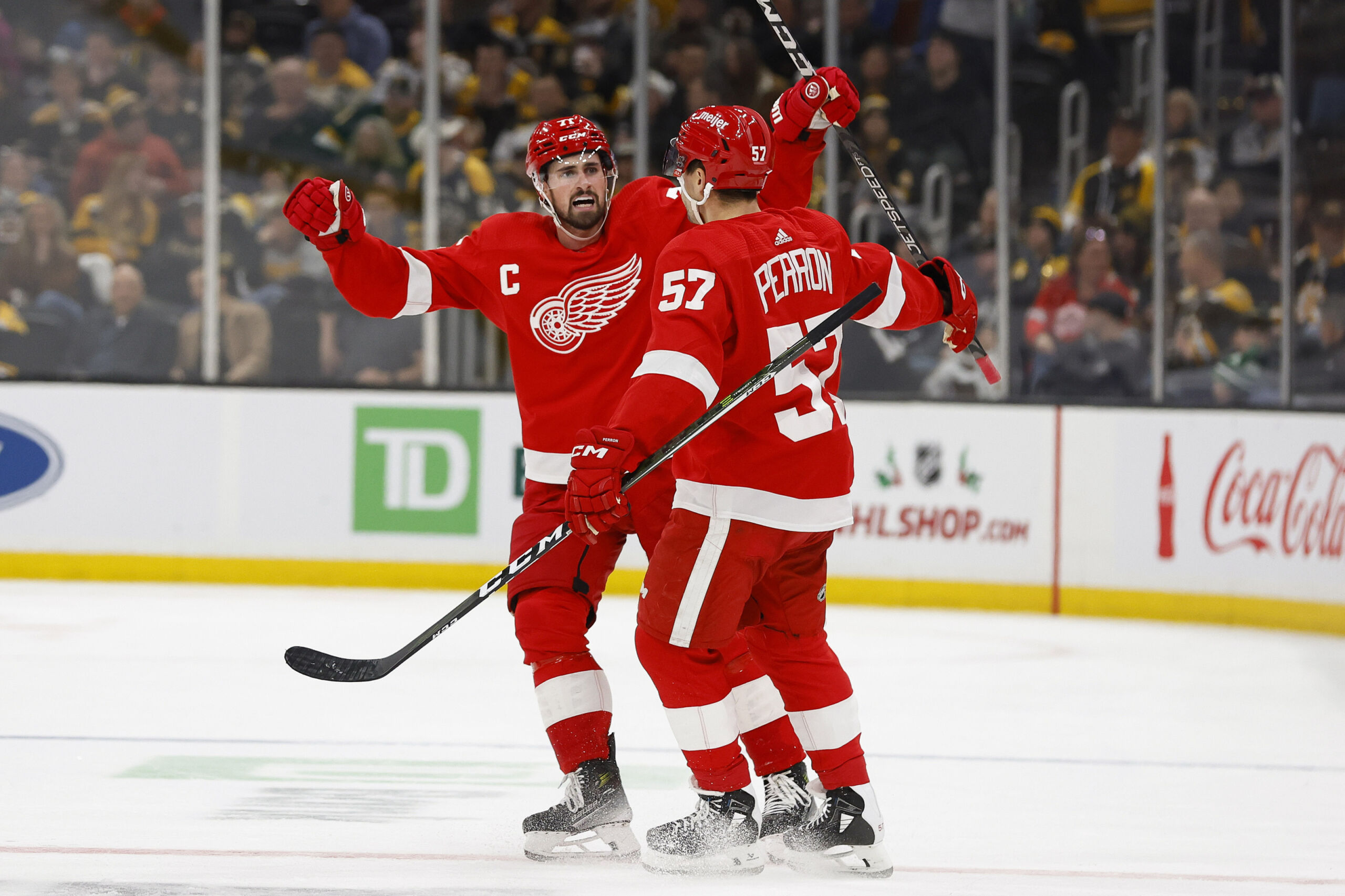 Red Wings' Dylan Larkin leaves game after cross-check; Patrick