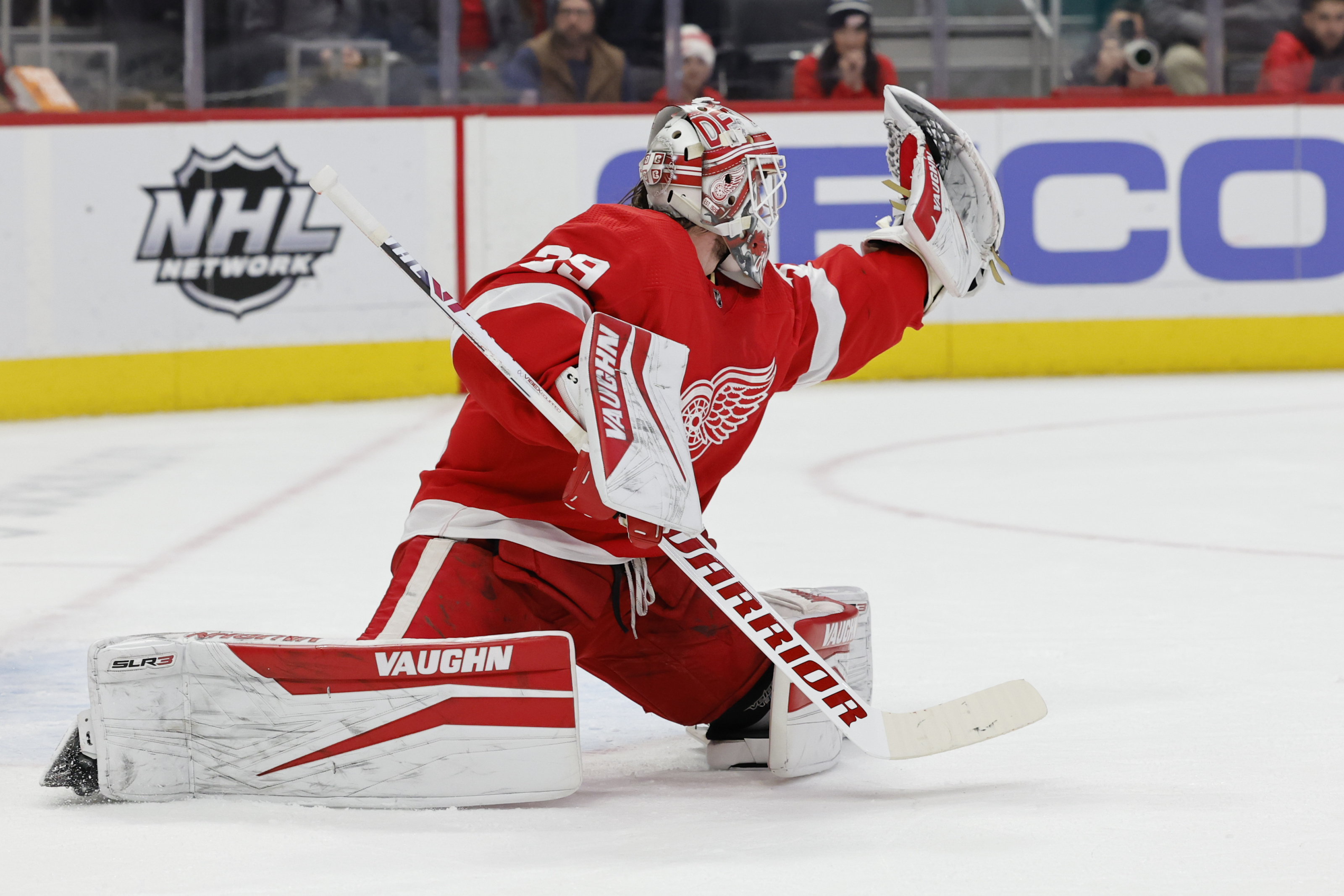 Chris Osgood's time in net for Red Wings is over 
