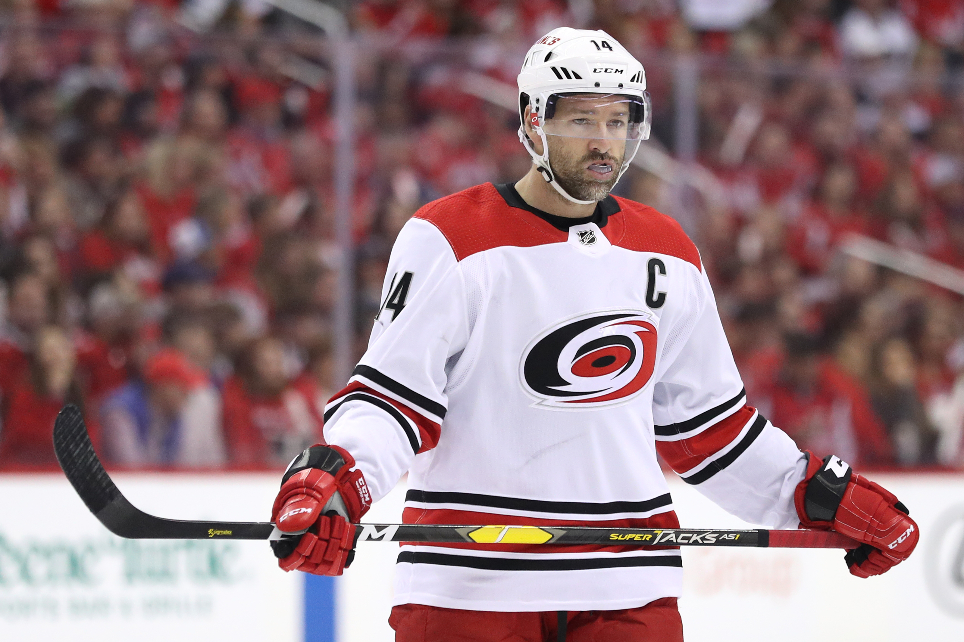 Carolina Hurricanes: What's going on with Justin Williams?