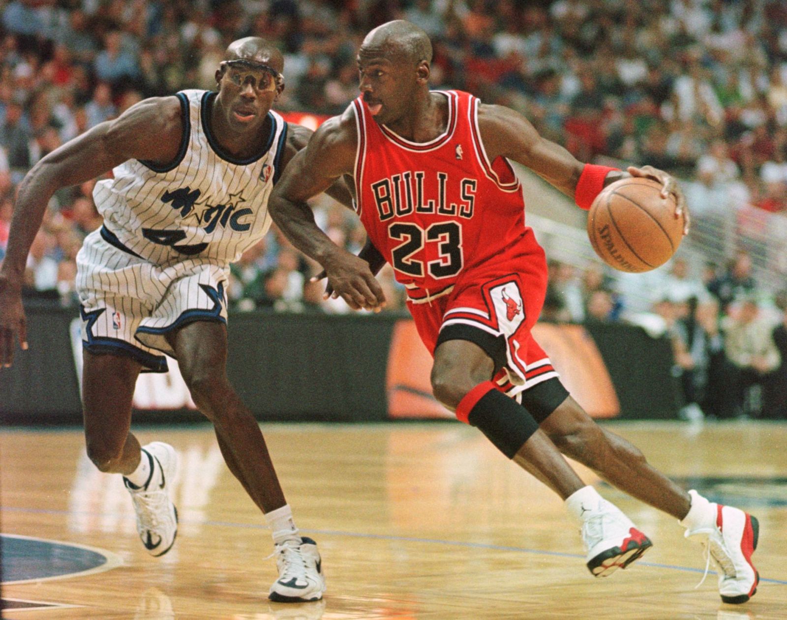 Michael Jordan of the Chicago Bulls goes up for a shot against the News  Photo - Getty Images