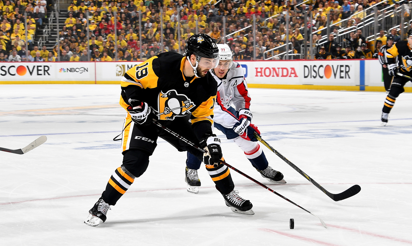 Penguins trade Brassard, Sheahan to Panthers for Bjugstad, McCann - Sports  Illustrated