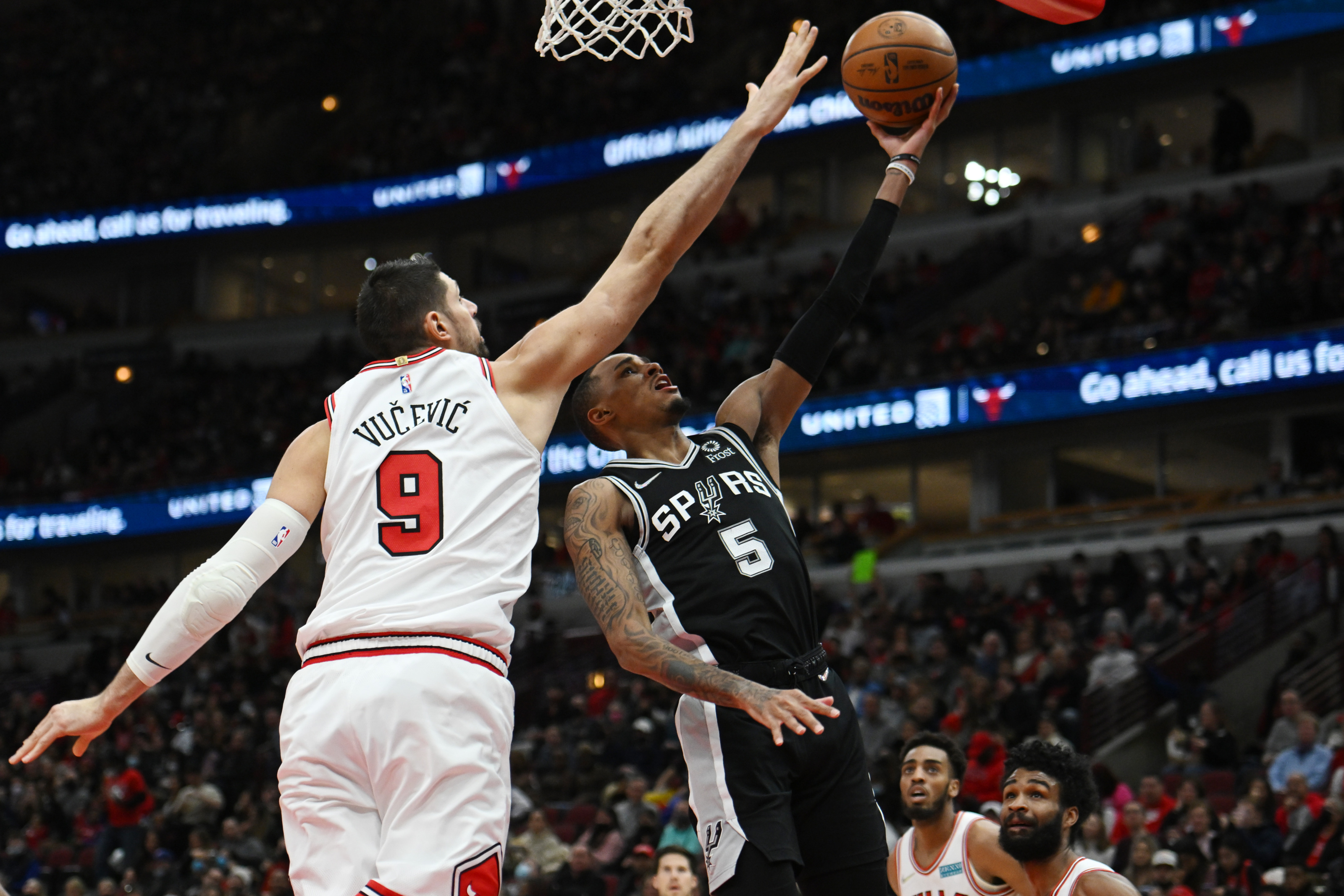 Spurs' Dejounte Murray shooting long balls with 'confidence