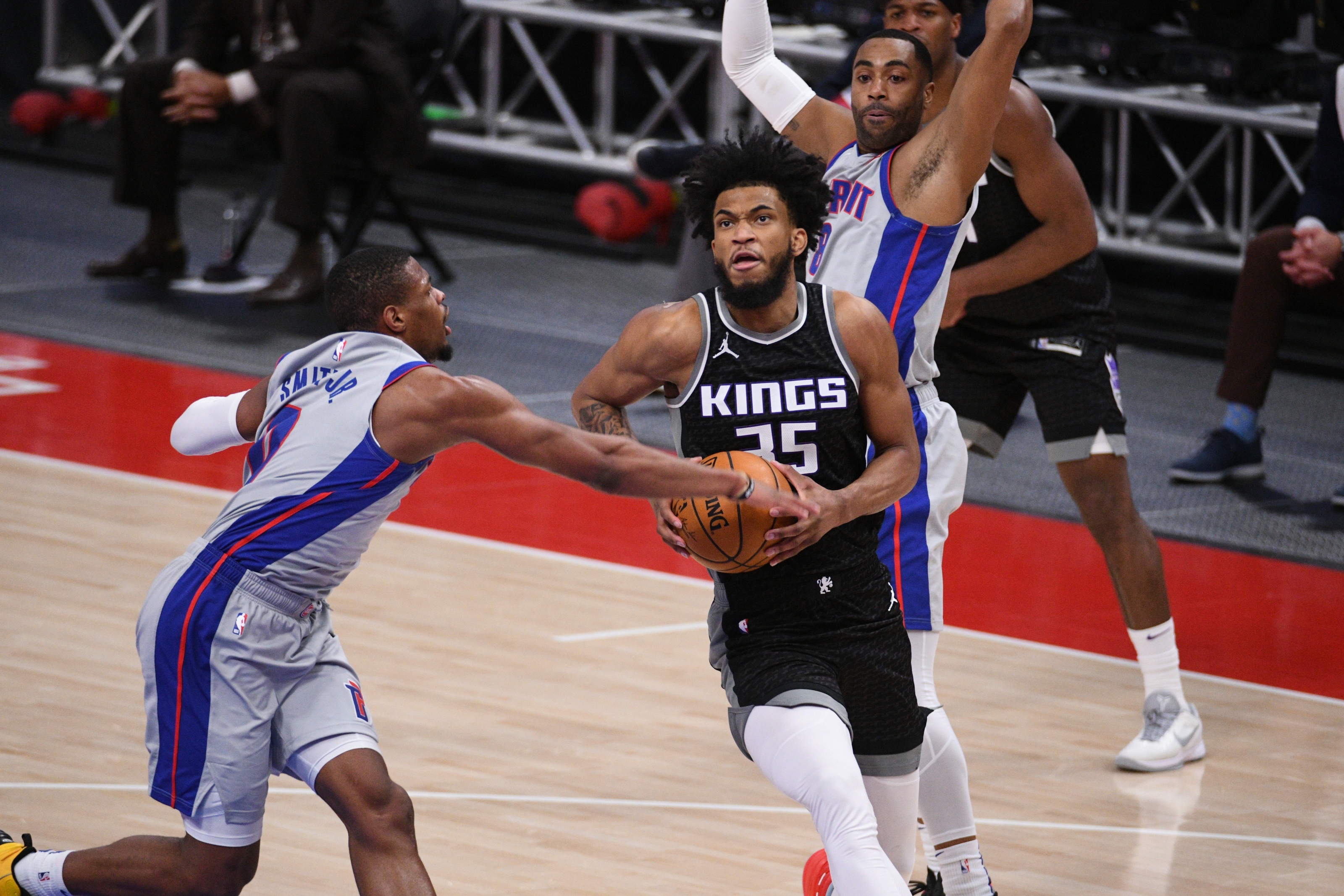 Marvin Bagley III's energy impresses Pistons during debut