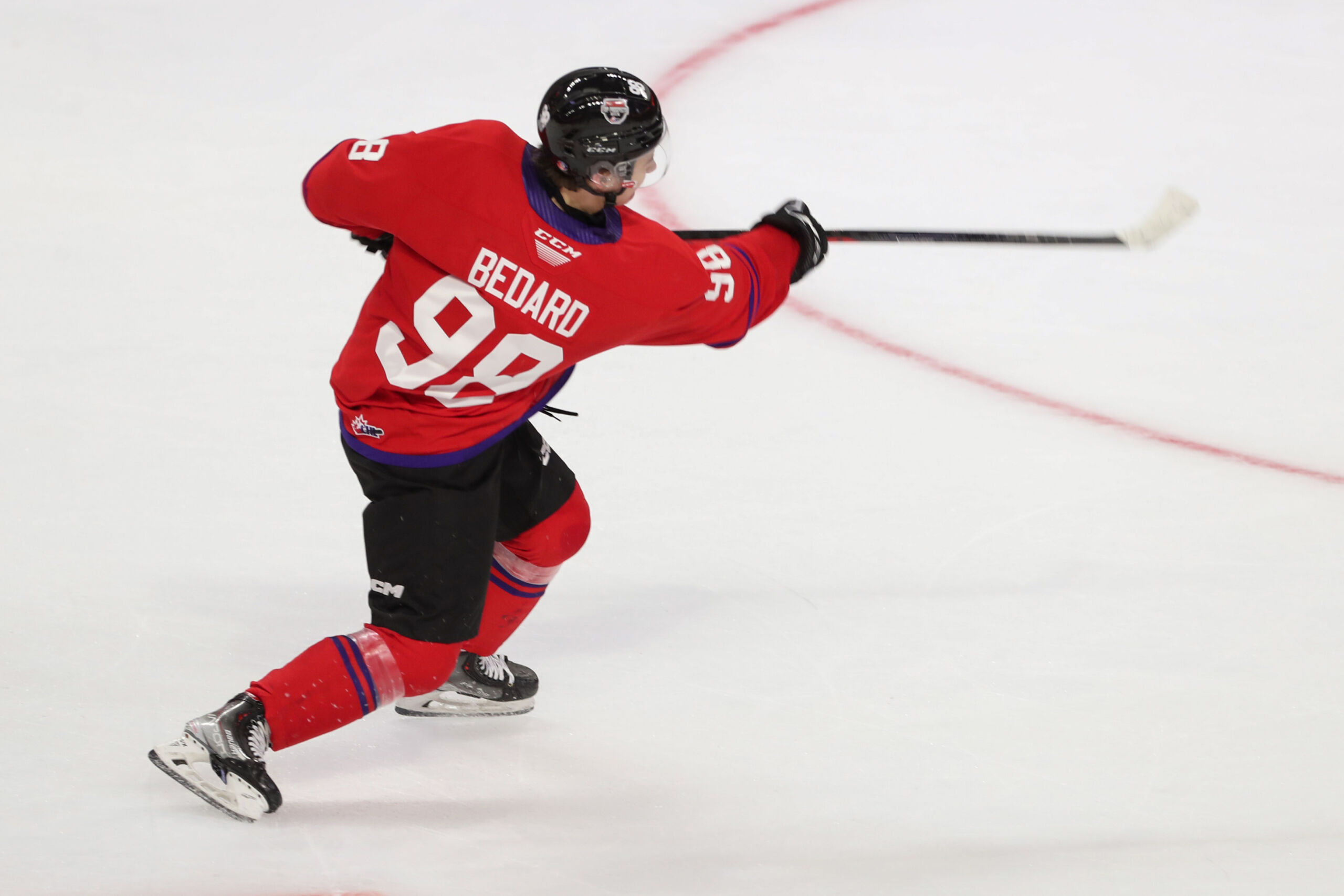 Ducks take Carlsson over Fantilli with No. 2 pick of NHL draft - ESPN