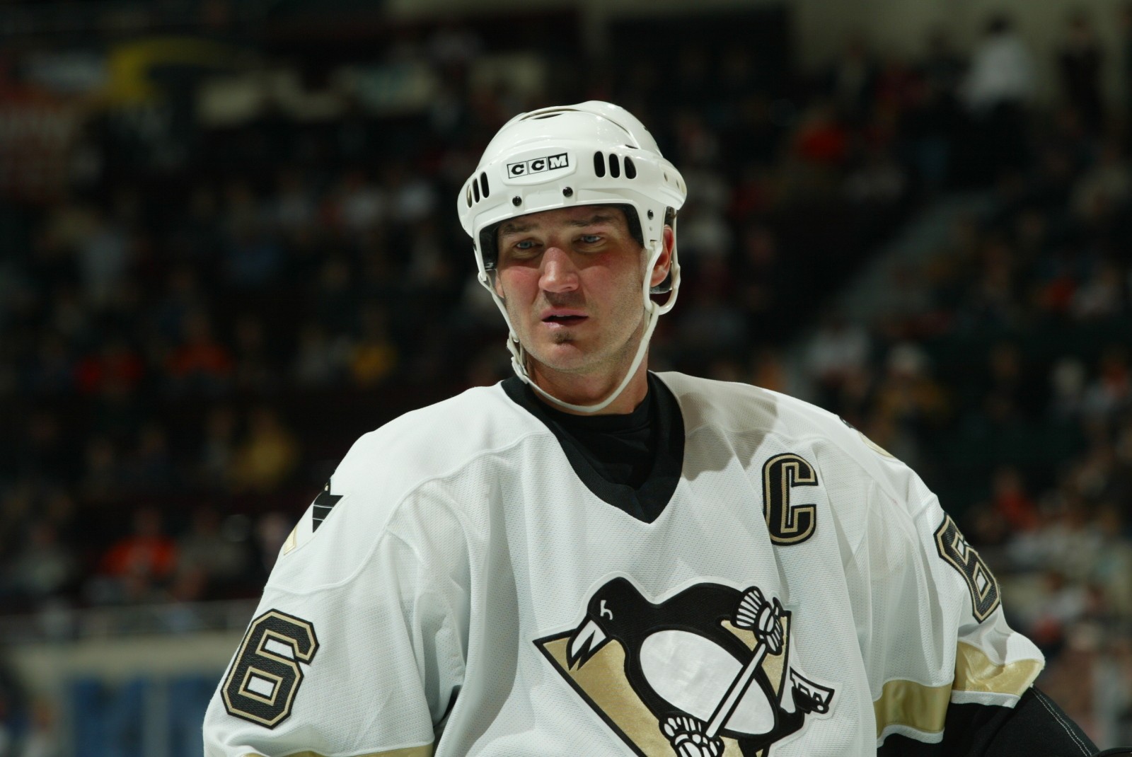 Mario Lemieux of the Wales Conference and the Pittsburgh Penguins