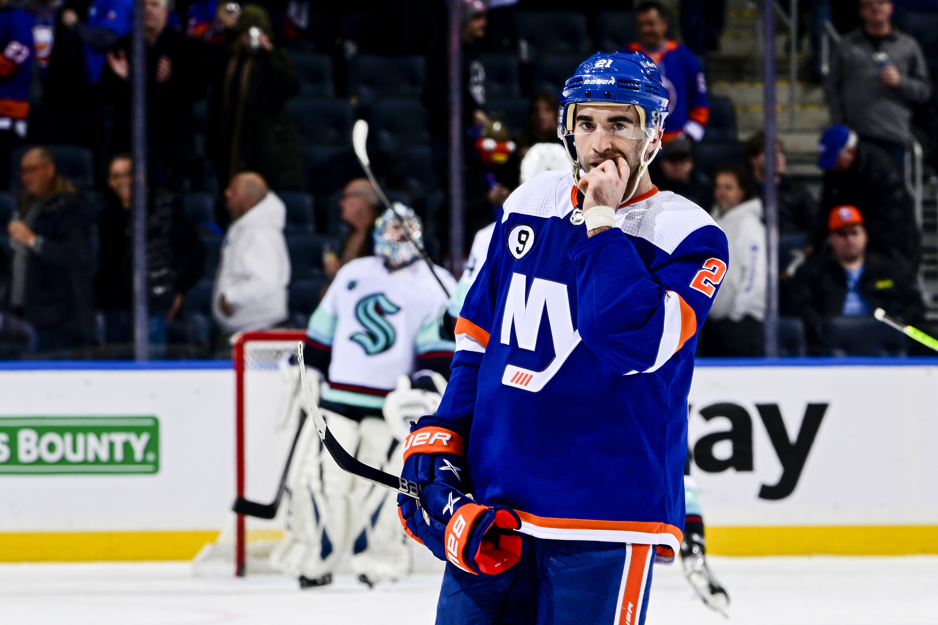 How will the New York Islanders lines look to start the 2021-22