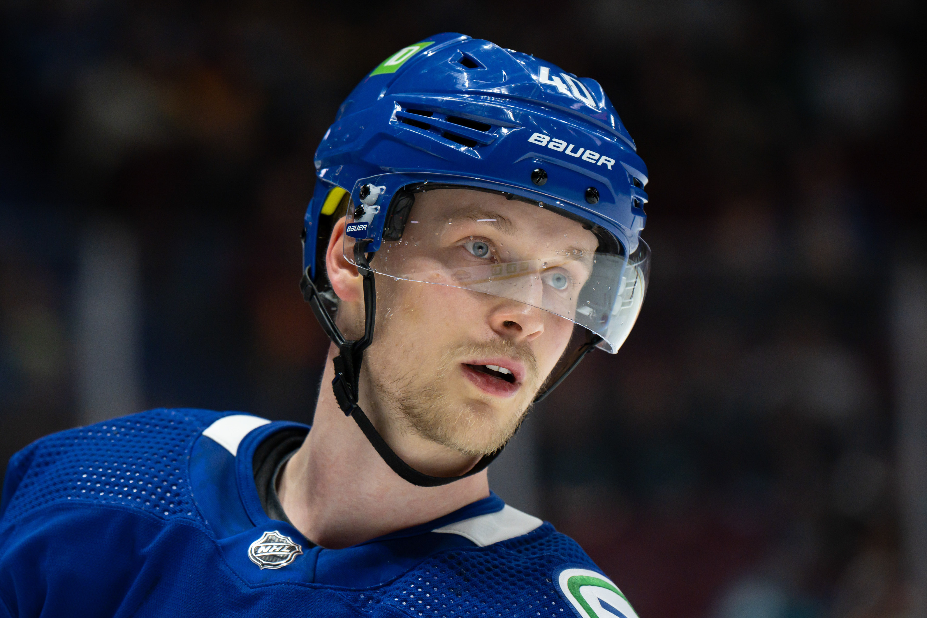 Elias Pettersson is streaming for the first time ever on Twitch