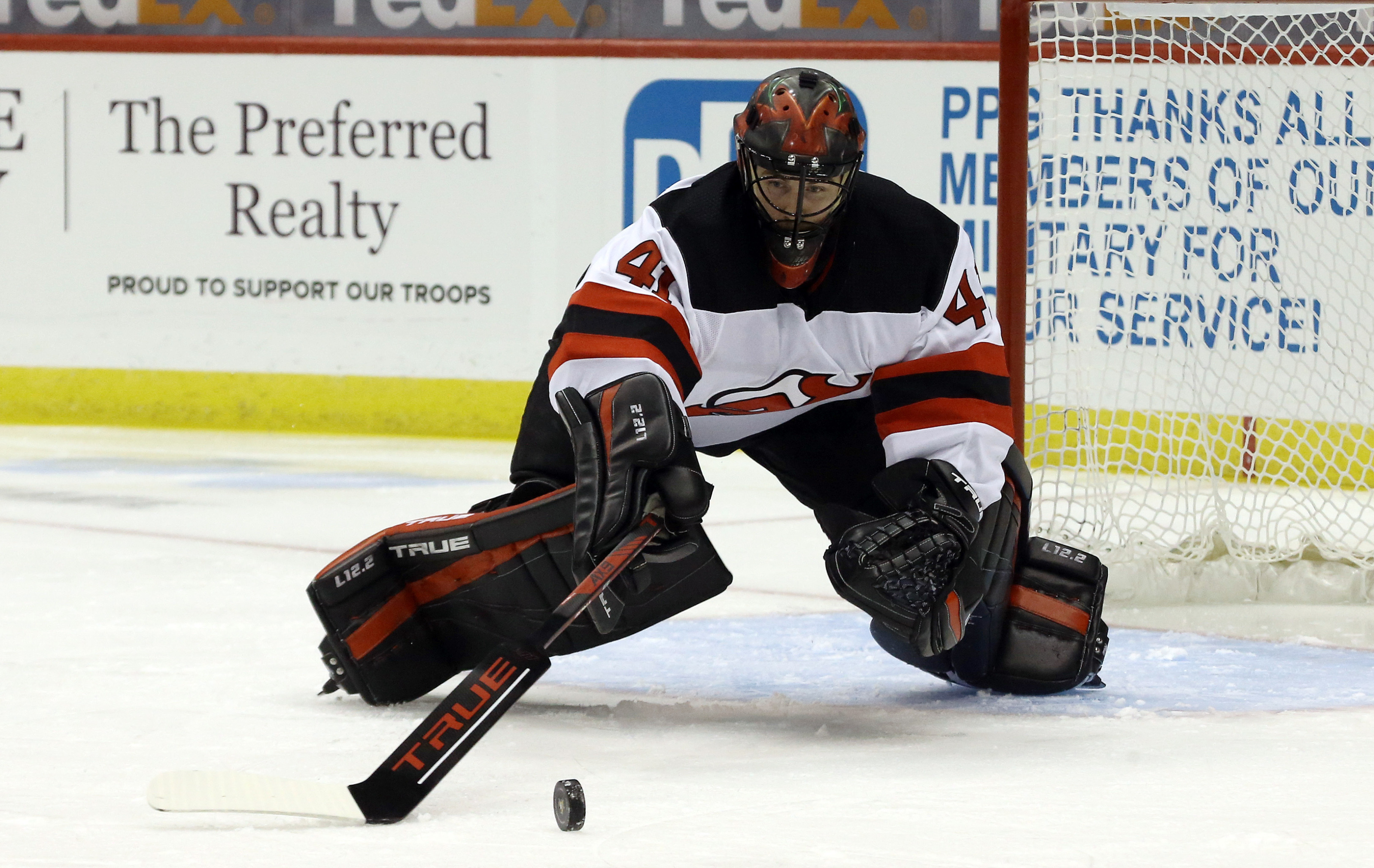 Akira Schmid New Jersey Devils Autographed Mini Composite Goalie Stick