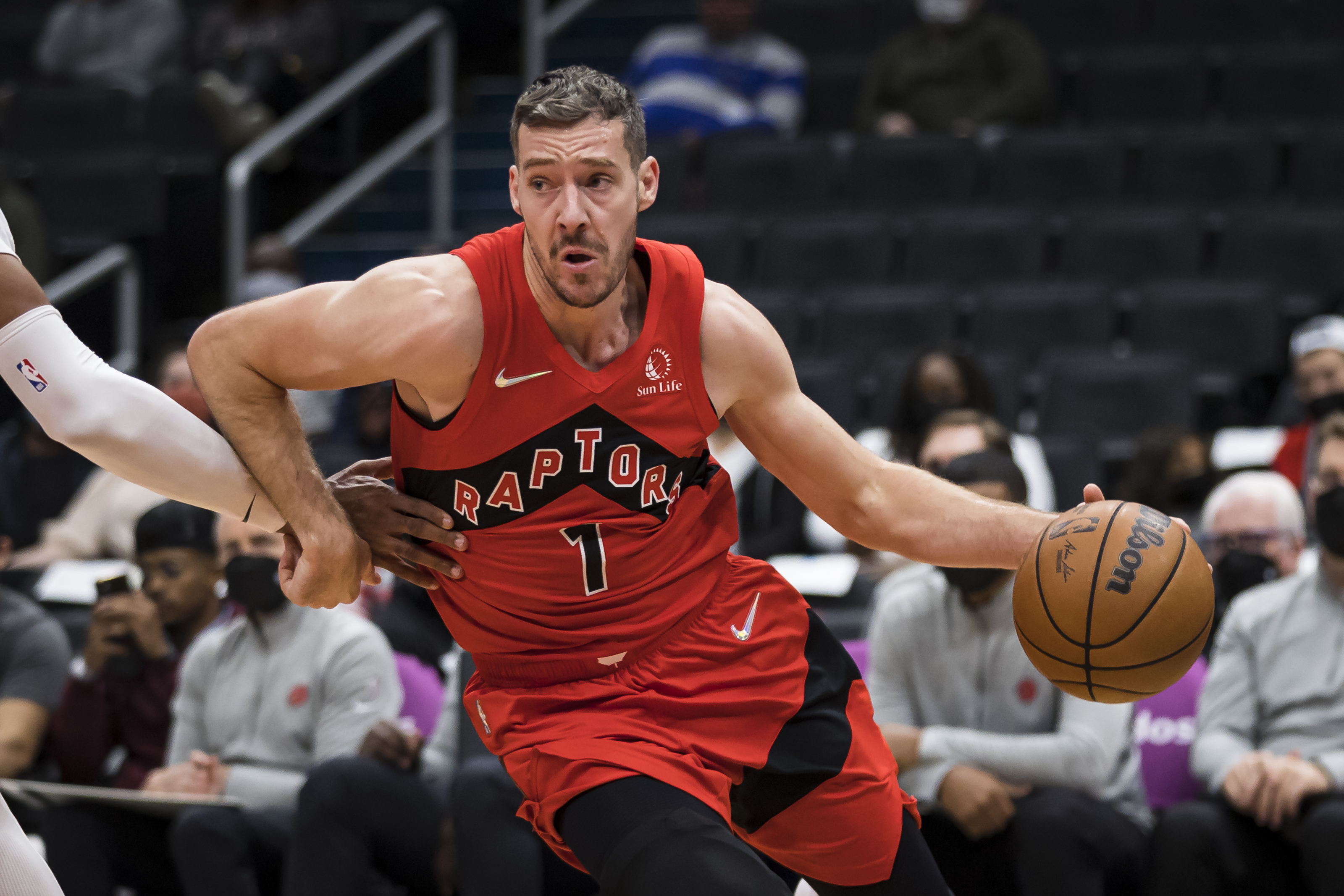 Raptors' GM addresses Goran Dragic rumors after sign-and-trade