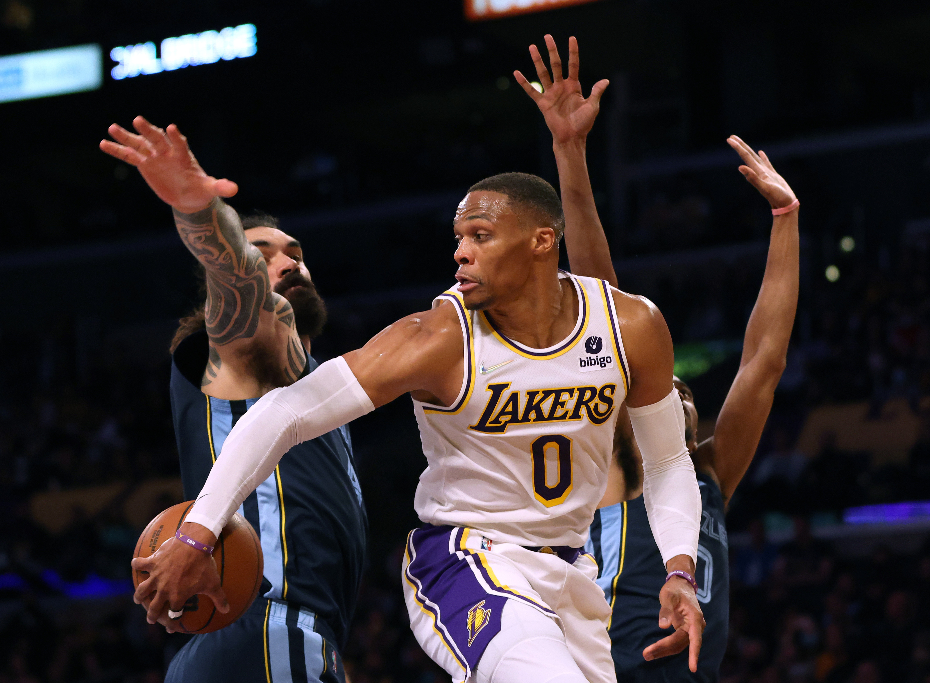Los Angeles Lakers: Panic or patience regarding Russell Westbrook?