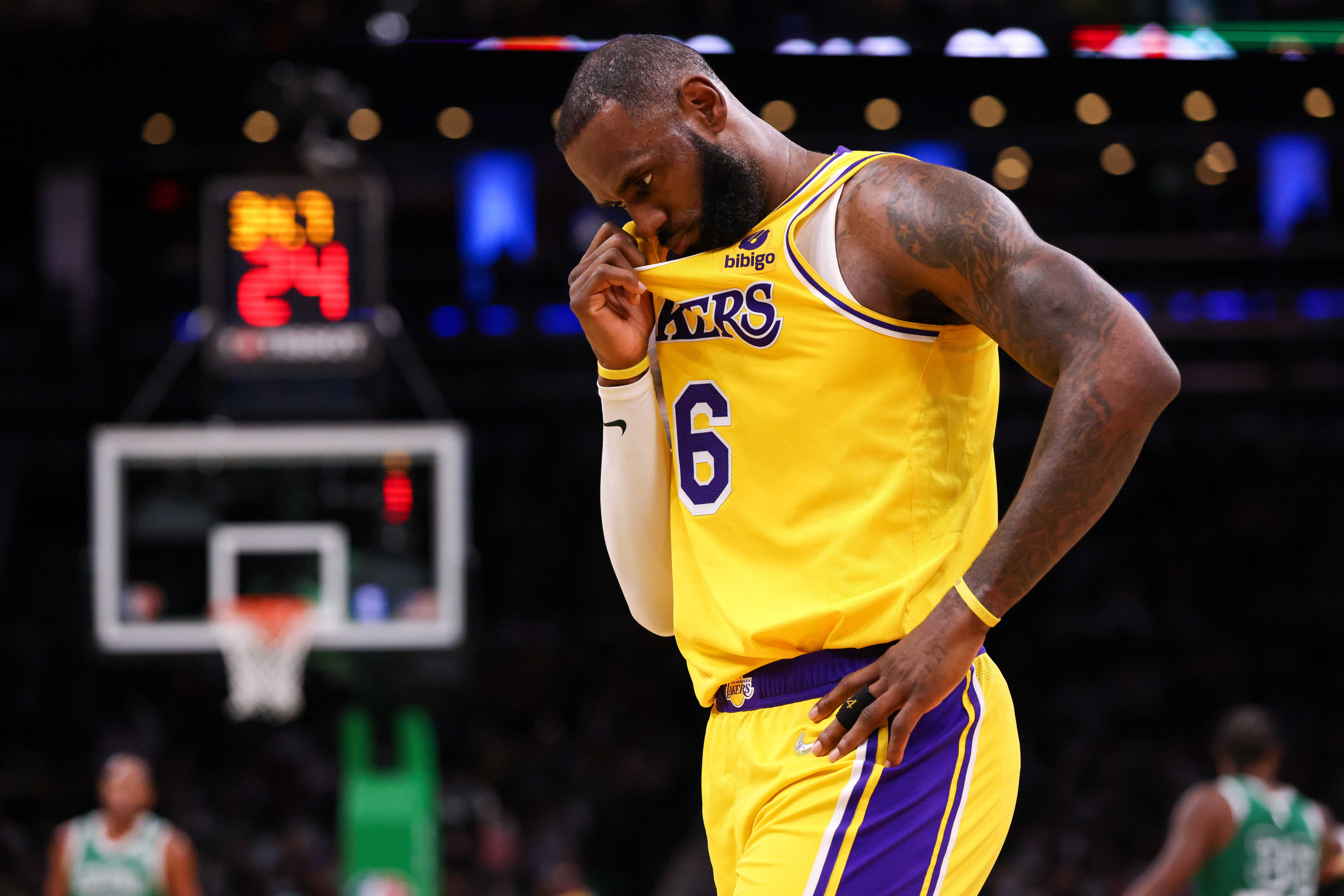 Lakers star LeBron James becomes first player in NBA history with 30K  points, 10K rebounds and 10K assists