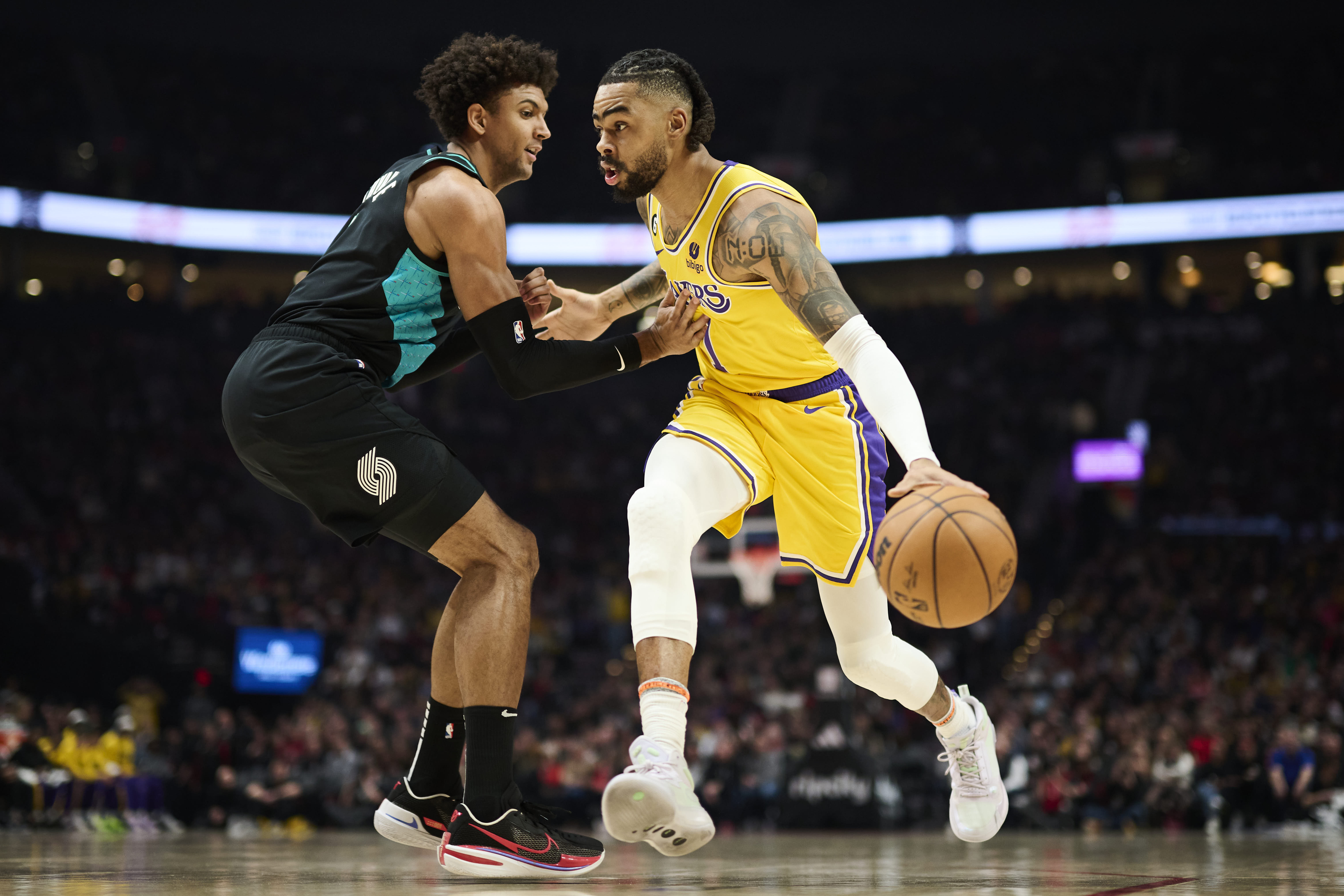 D'Angelo Russell RE-SIGNS With Los Angeles Lakers