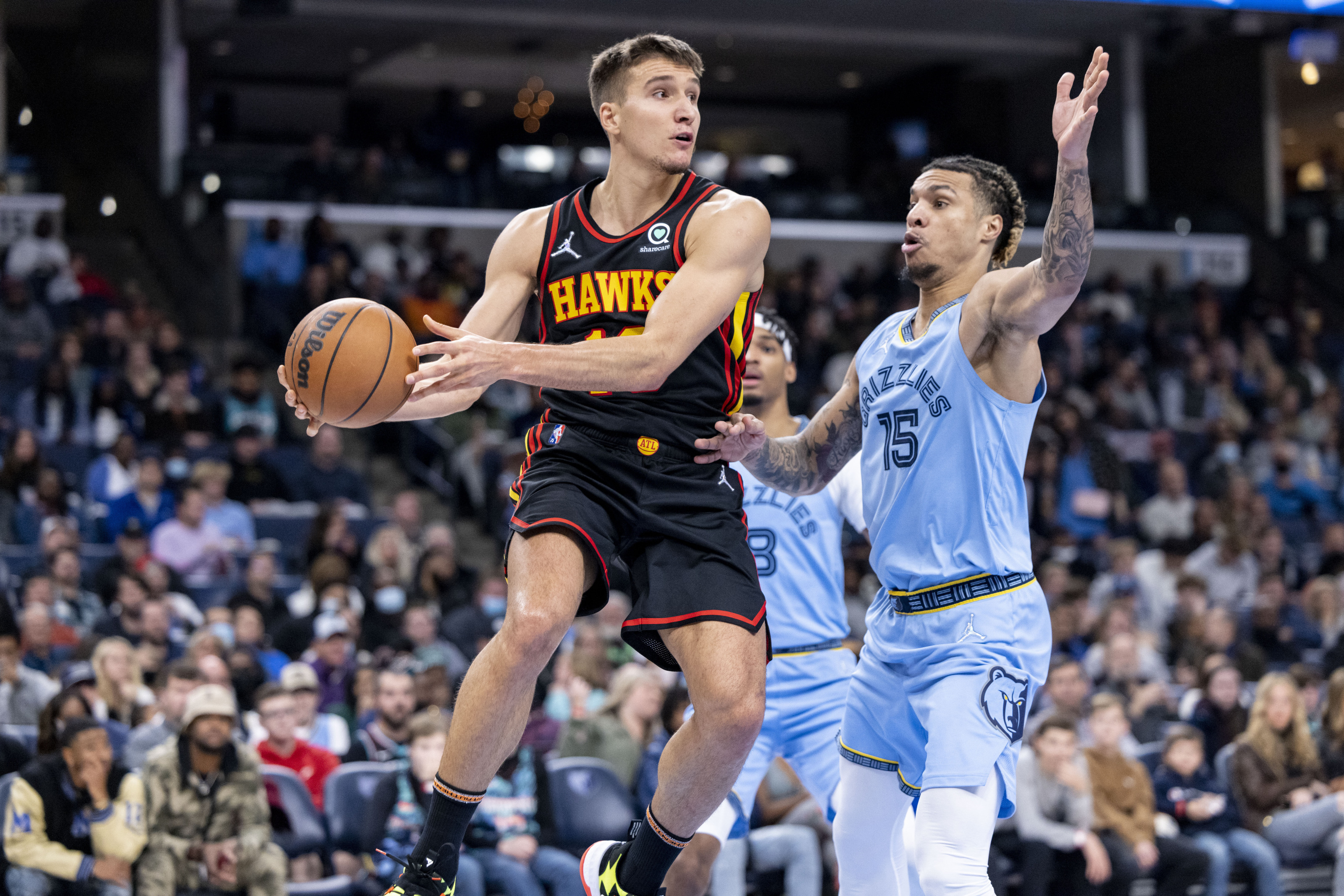 Hawks' Hunter to miss approximately 8 weeks after wrist surgery