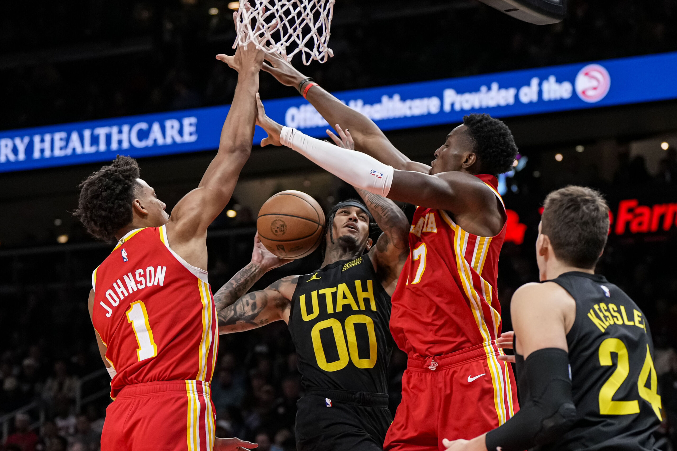 Hawks: Dejounte Murray dunks on ESPN Play-In predictions after