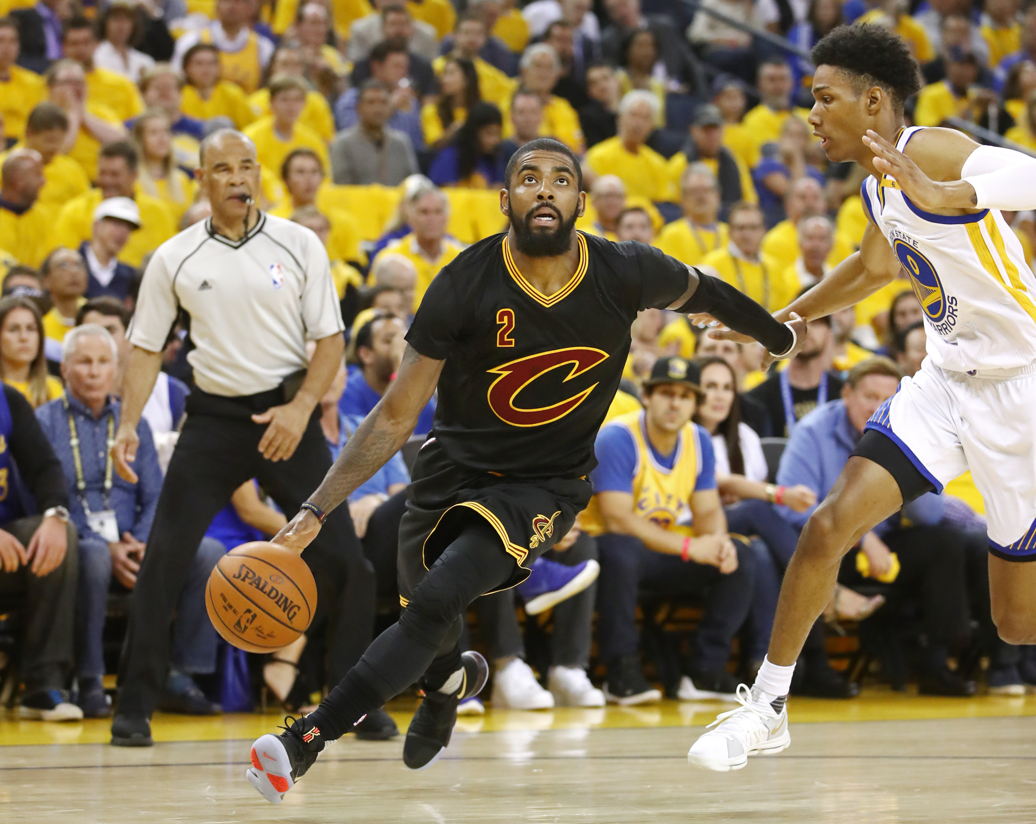 Golden State Warriors: Steph Curry, Kyrie Irving mocking LeBron James?