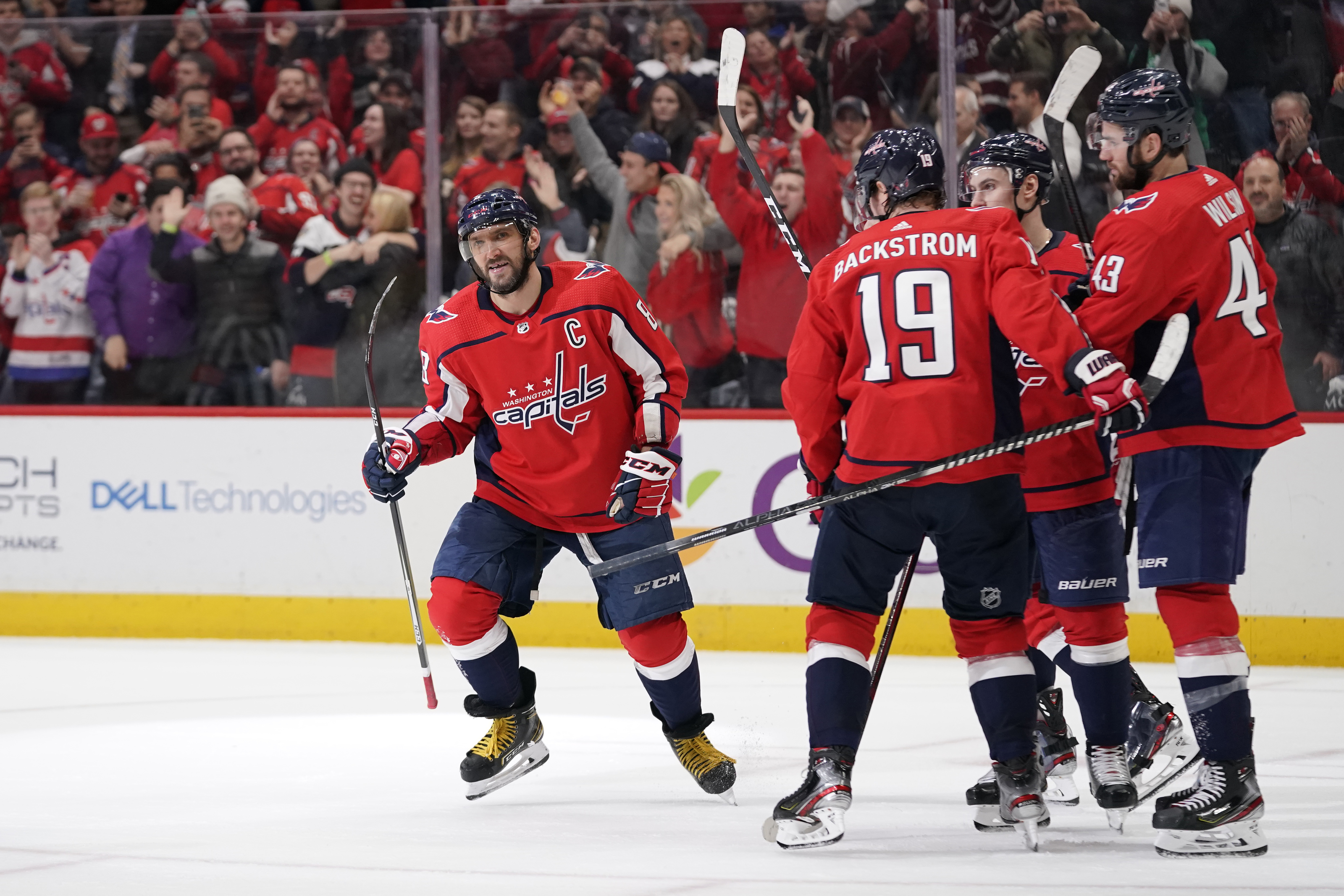 Oshie confirms Ovechkin does share Cup with Capitals' mates