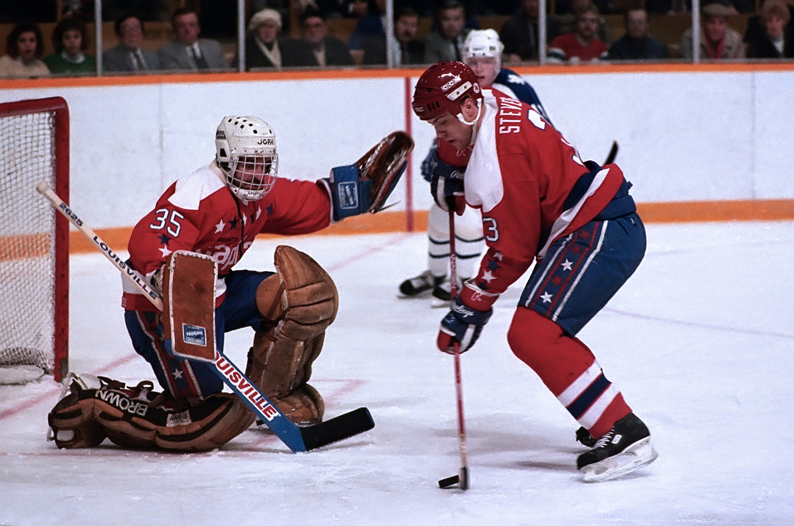 Pickup] 1985-86 Scott Stevens Washington Capitals Ultrafil Away Jersey Size  52 : r/hockeyjerseys