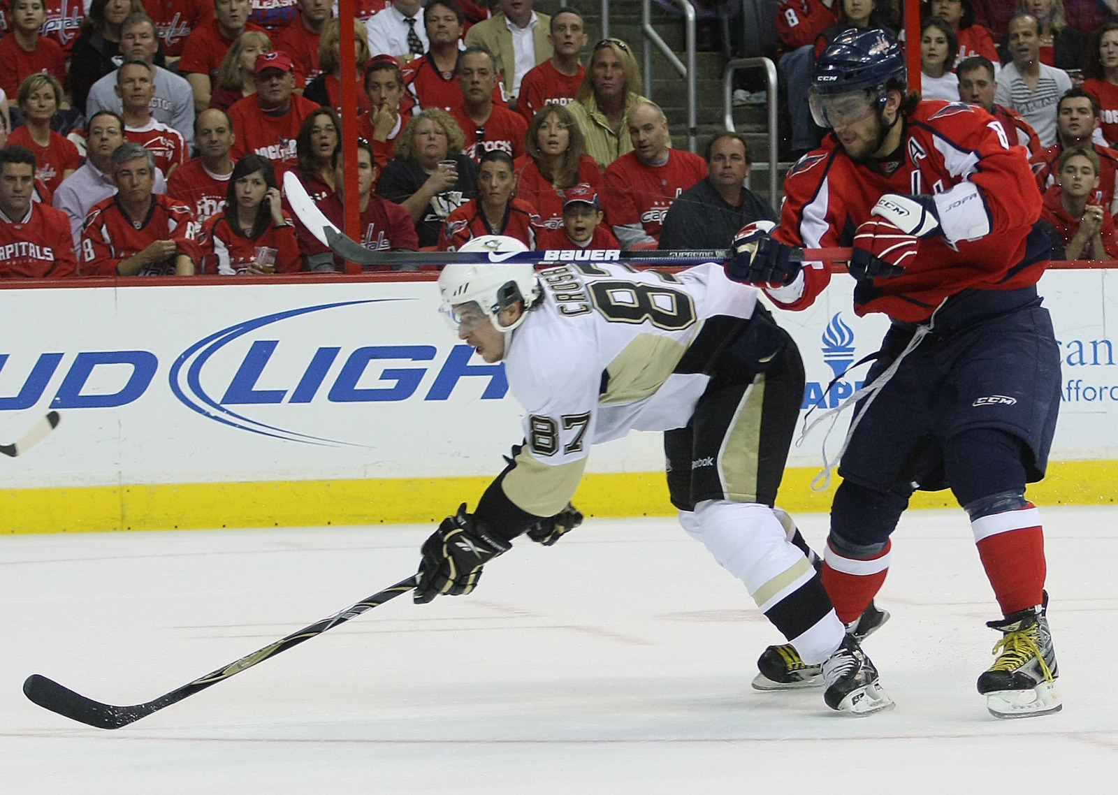 Recap: Perron puts away Penguins with hat trick, Pittsburgh falls