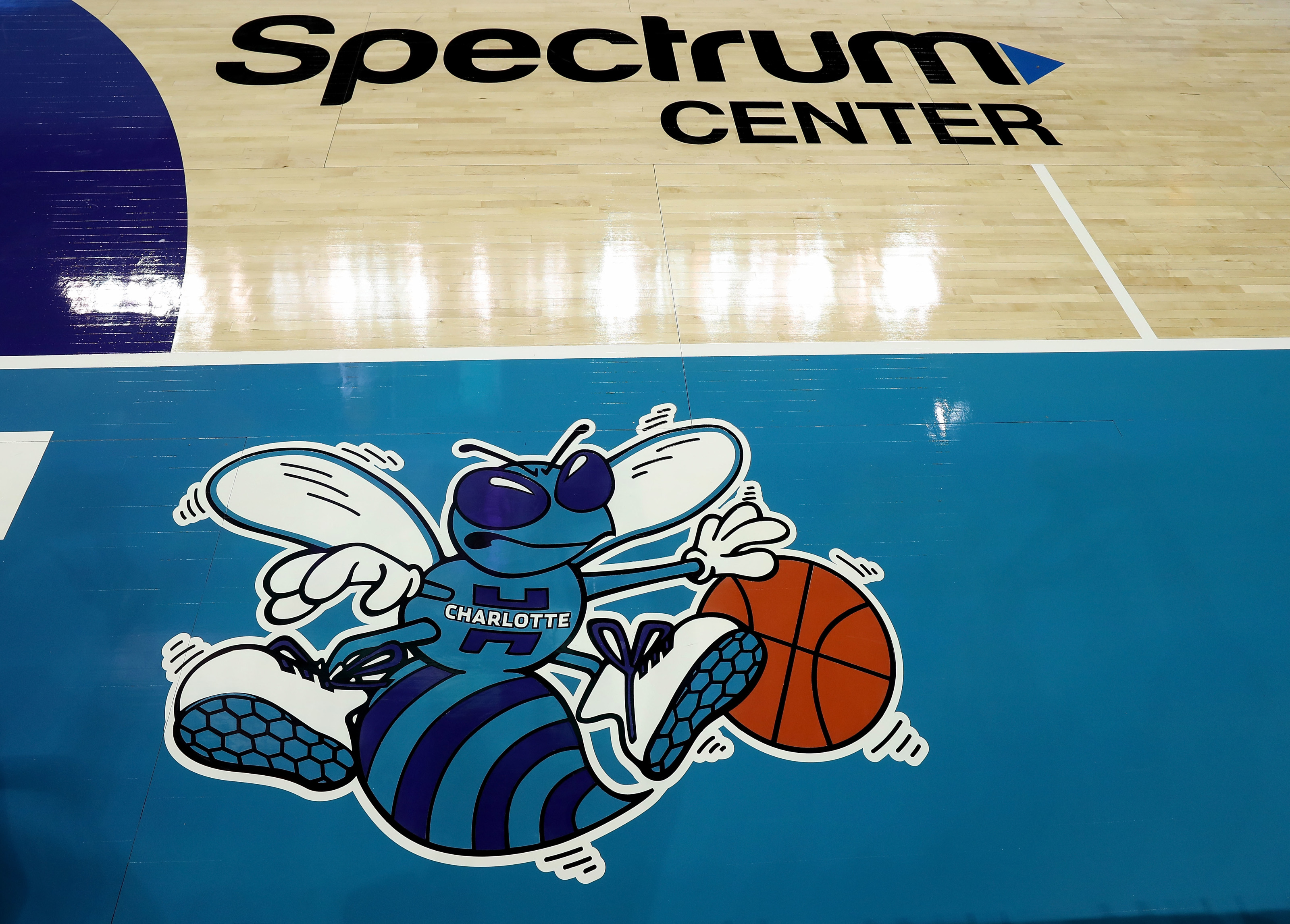 Charlotte Hornets unveil new jerseys and court design