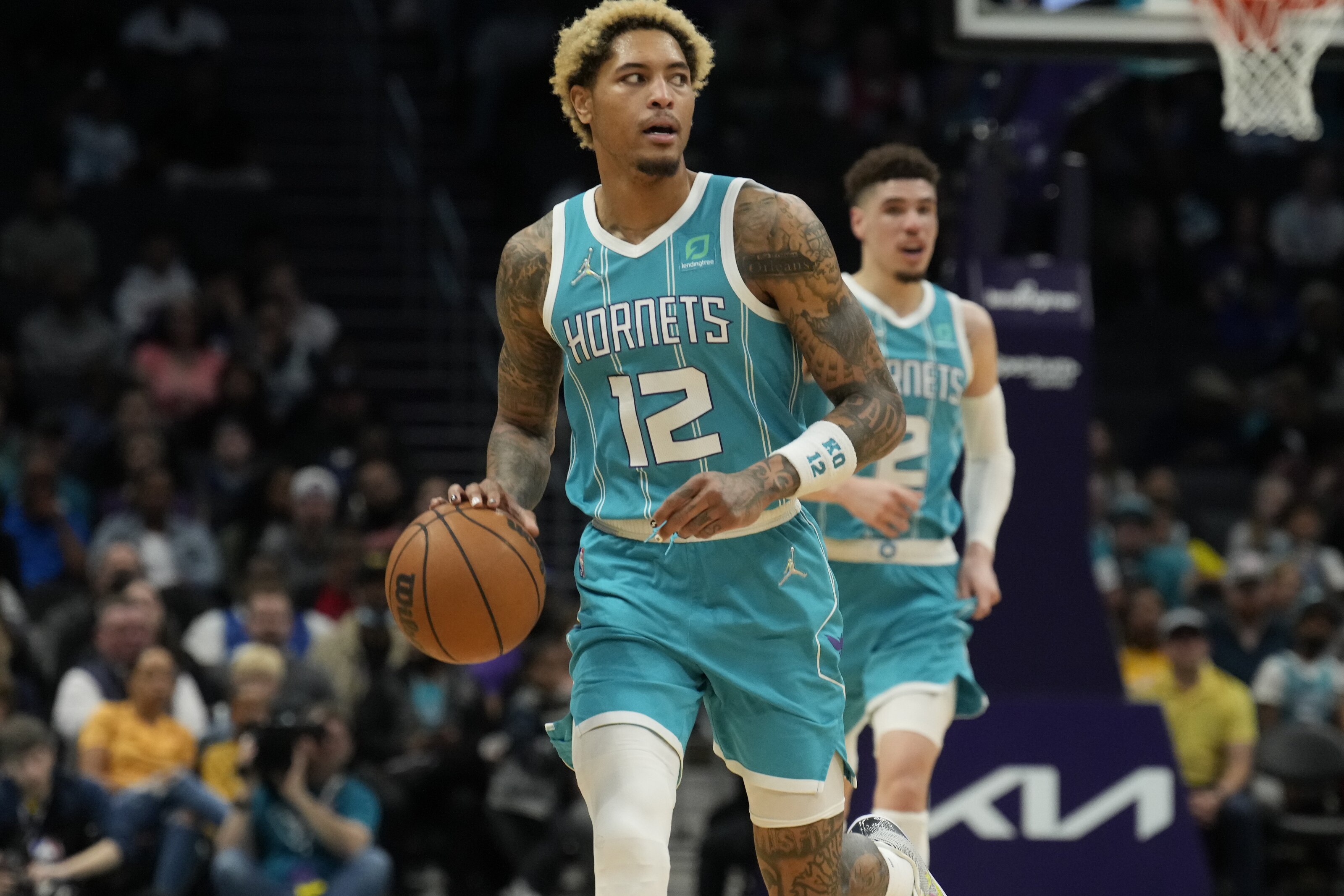 Oubre unlikely to sign extension before deadline, according to