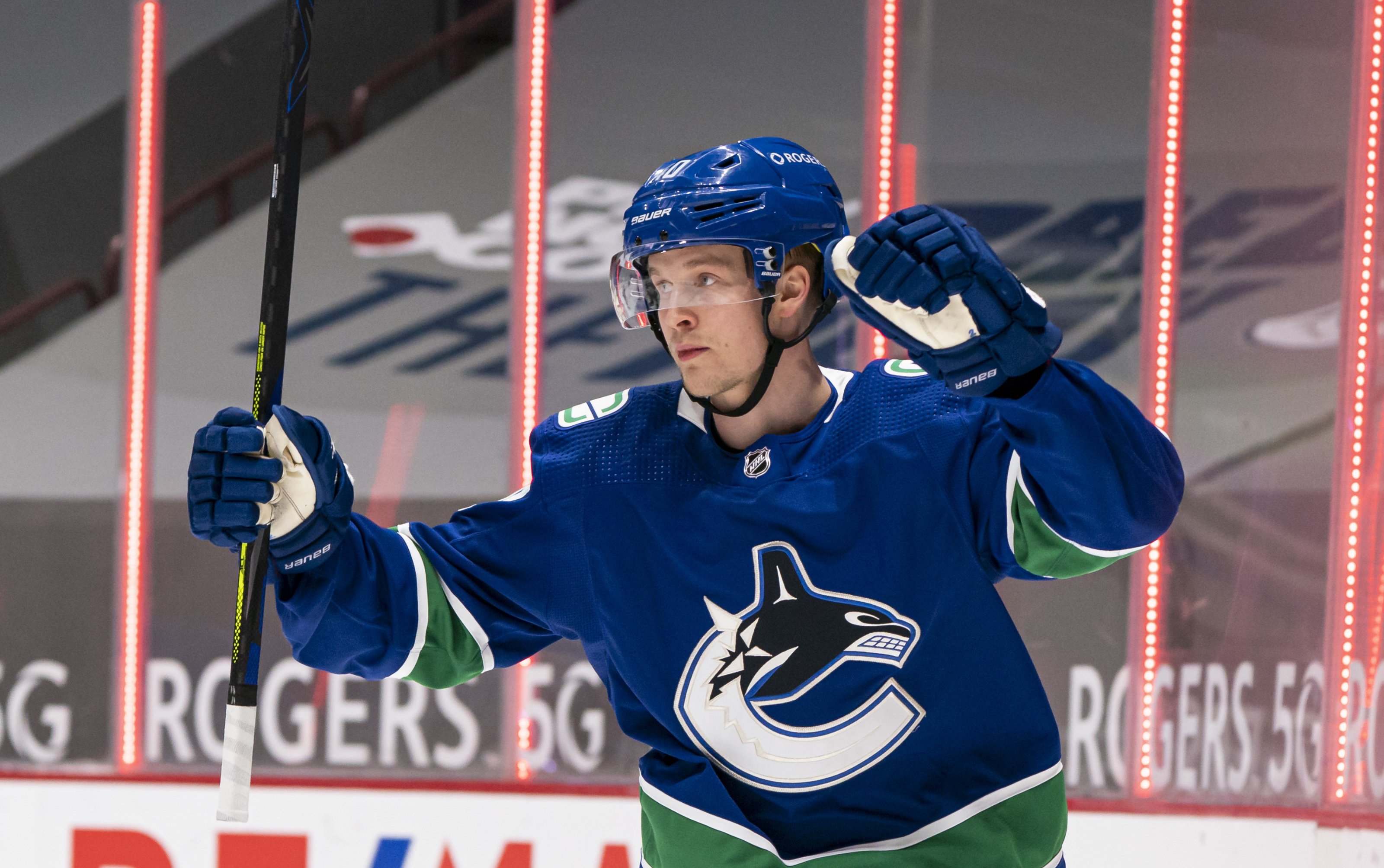 Vancouver Canucks sign Elias Pettersson - The 2022 Draft pick
