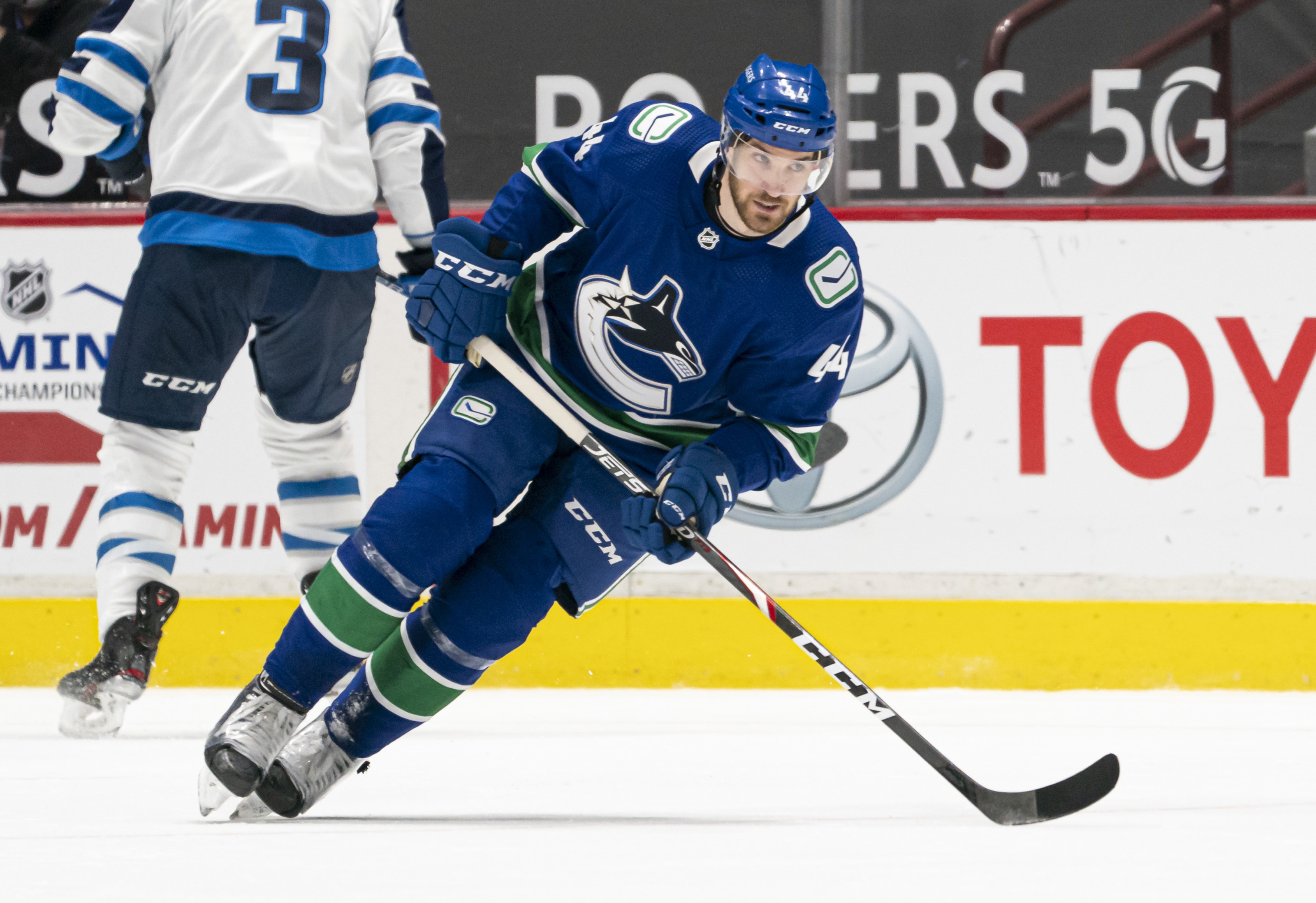 Vancouver Canucks: Could Cody Ceci be a good fit on their blueline?
