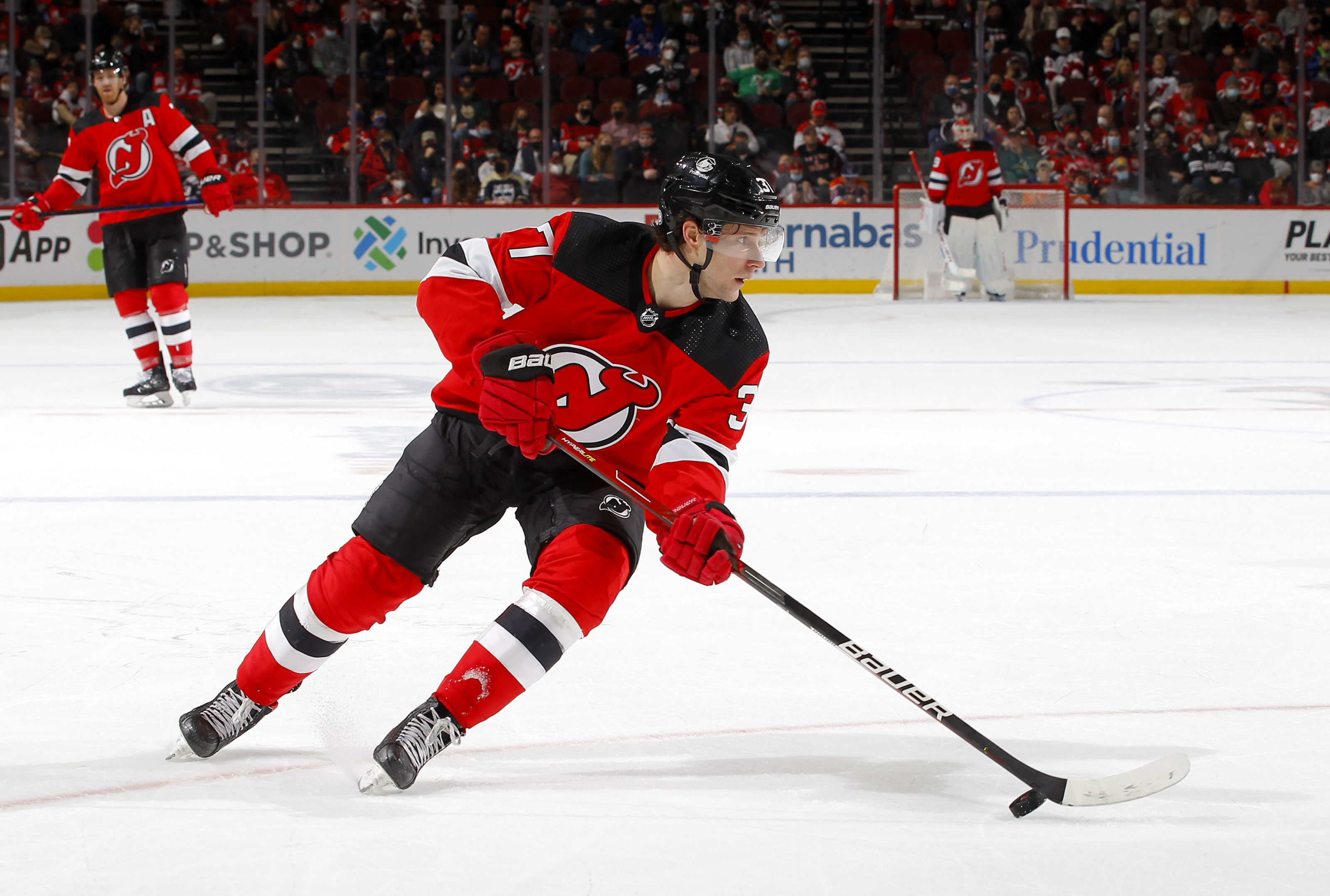 Report: Vancouver Canucks interested in Devils forward Pavel Zacha