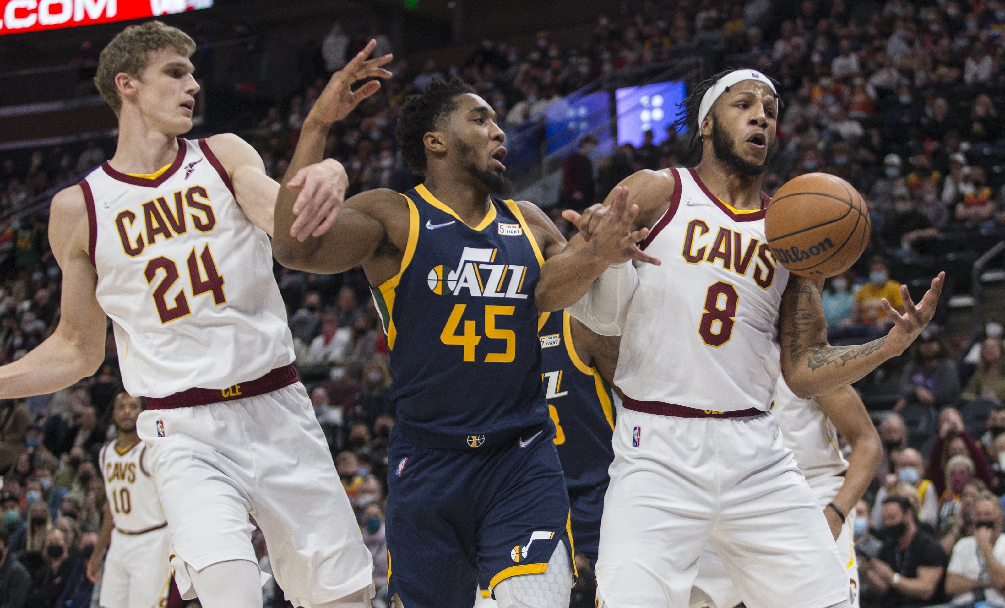 Utah Jazz trade All-Star Donovan Mitchell to Cleveland Cavaliers 