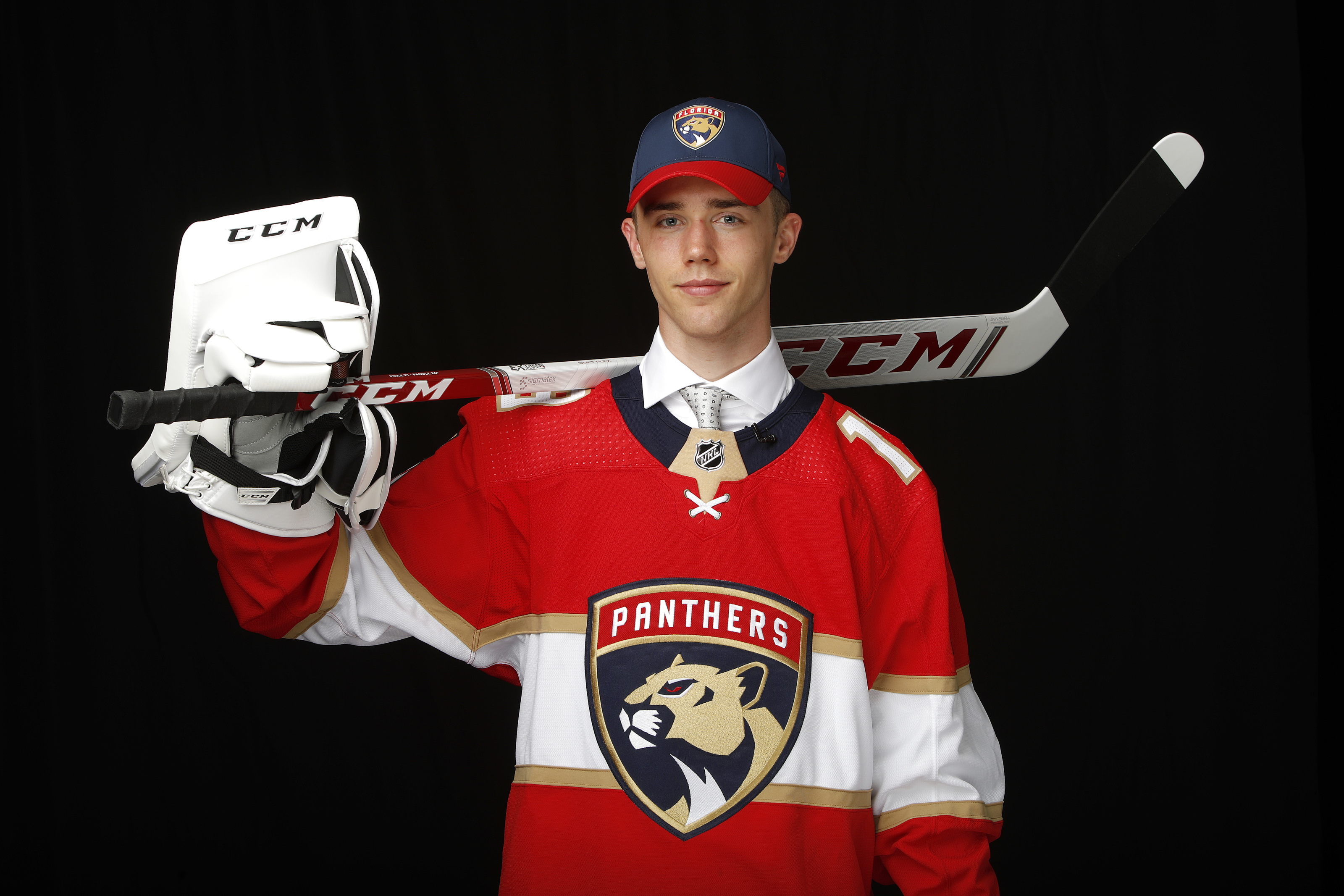Panthers loan goalie Spencer Knight to AHL