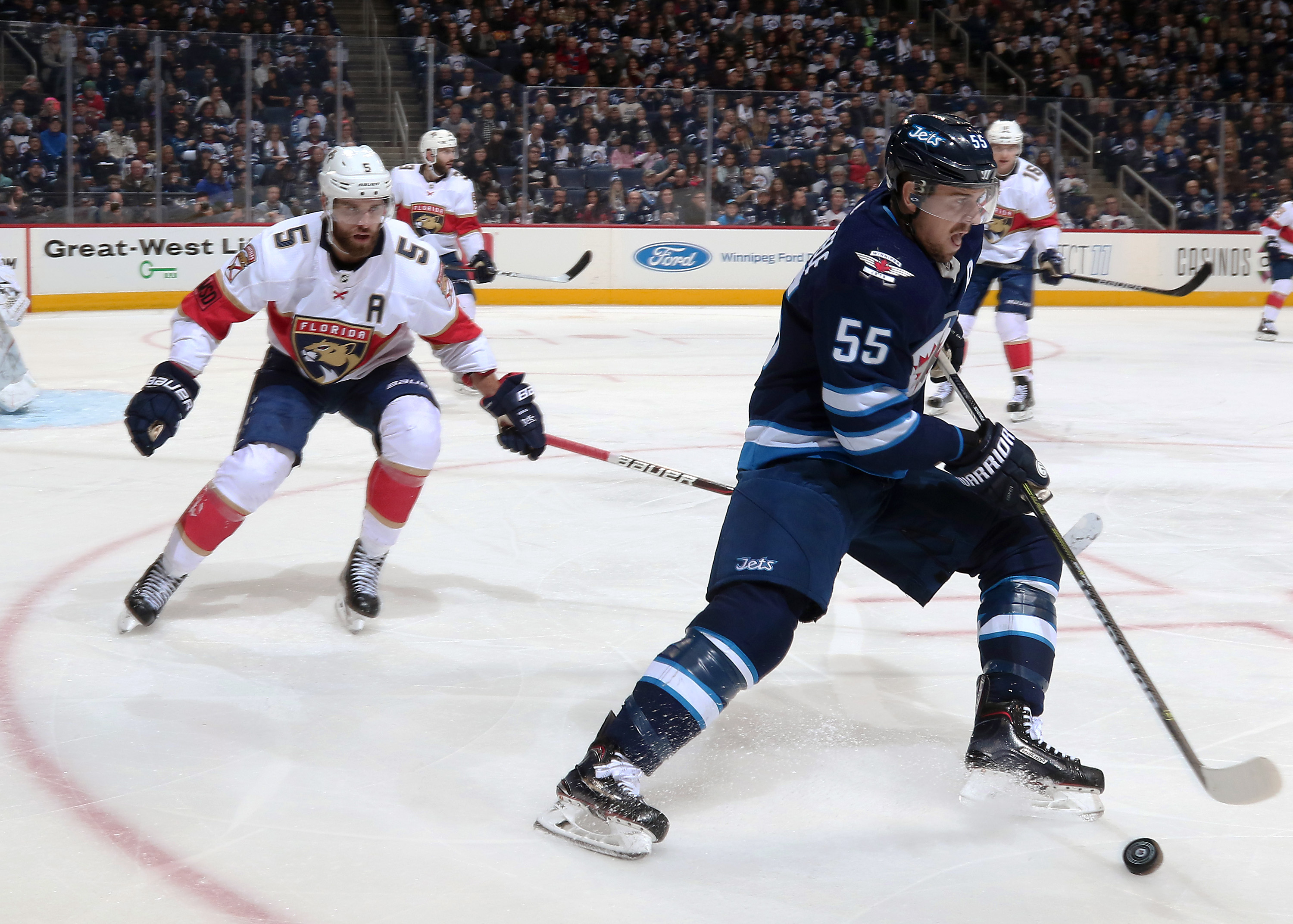Winnipeg Jets Crush the Florida Panthers 7-0 to Leap Back into a