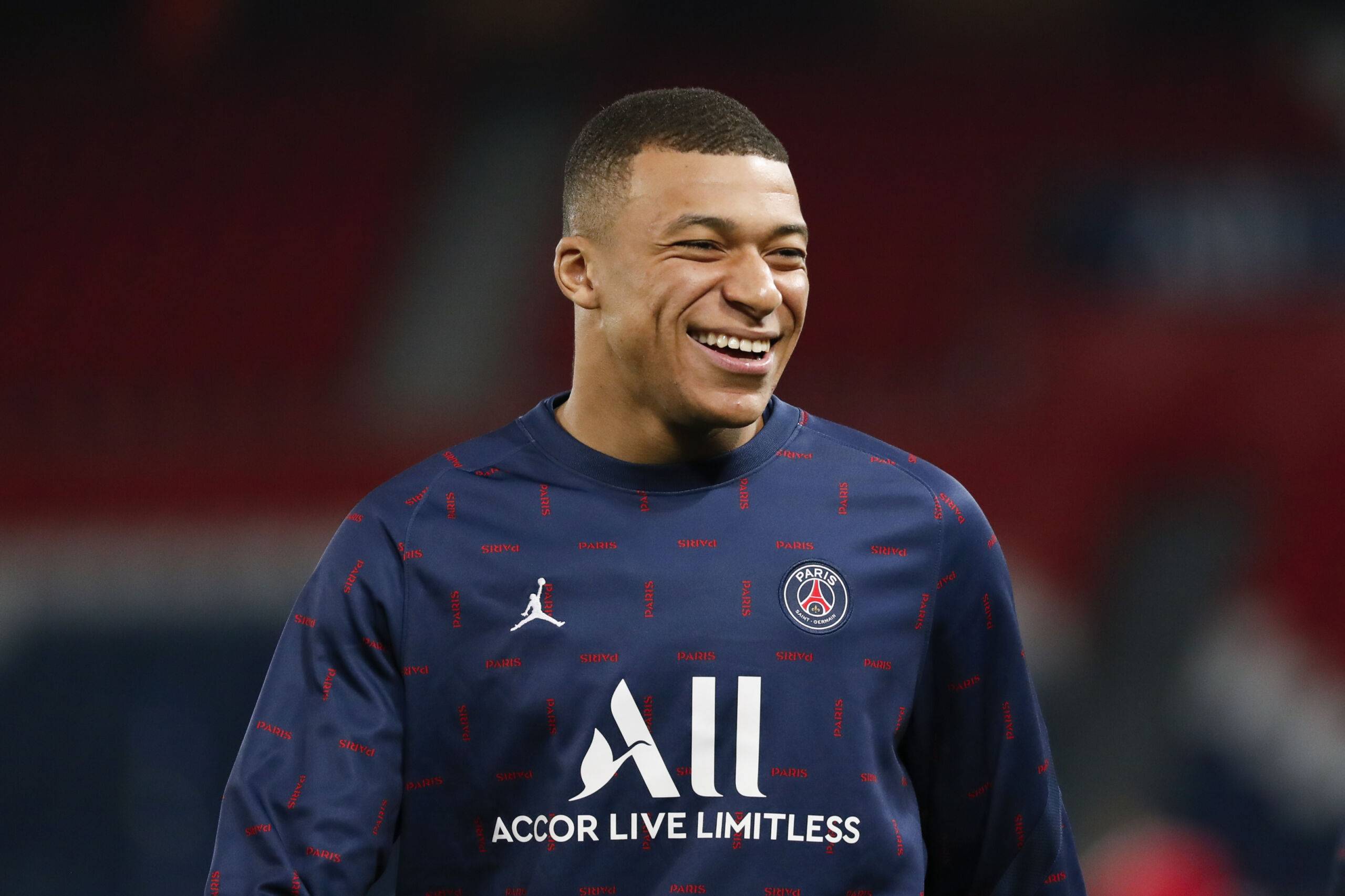 Real Madrid want to agree Kylian Mbappe deal in January