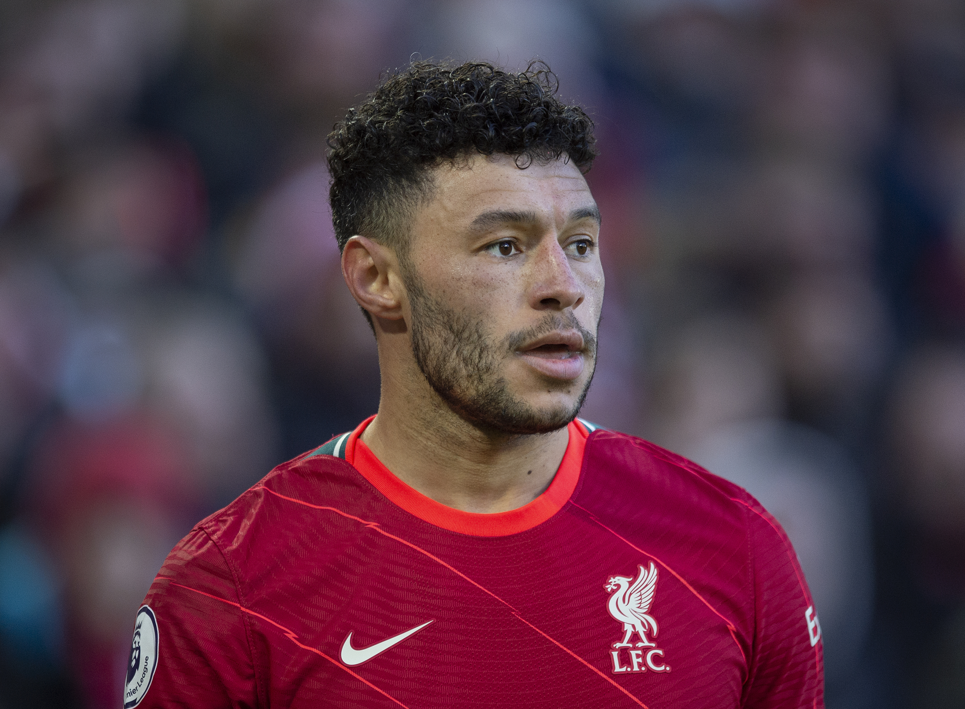 Former LIverpool midfielder Alex Oxlade-Chamberlain closes in on a move to Besiktas.