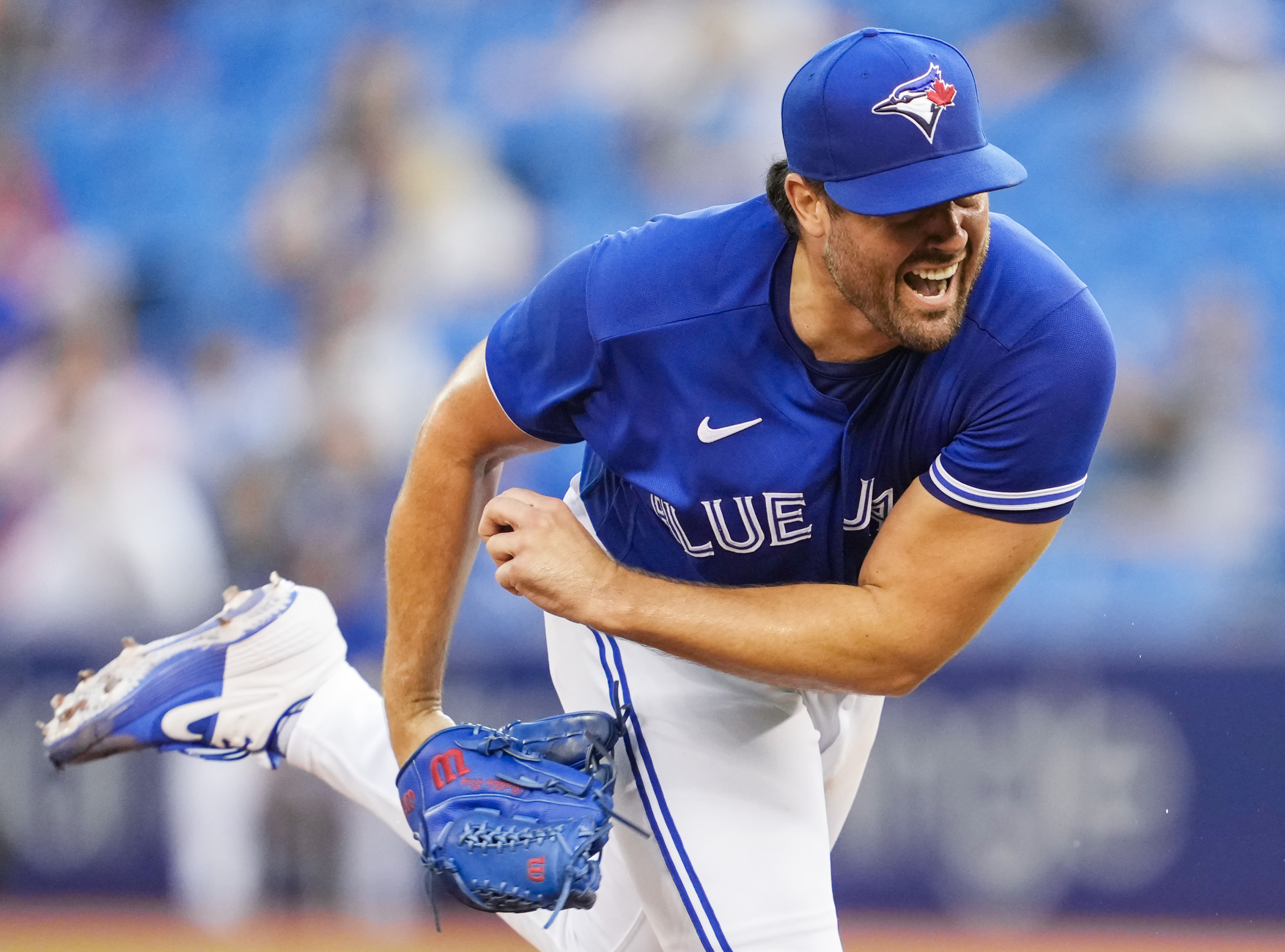 Toronto Blue Jays: What would it cost to re-sign Robbie Ray?
