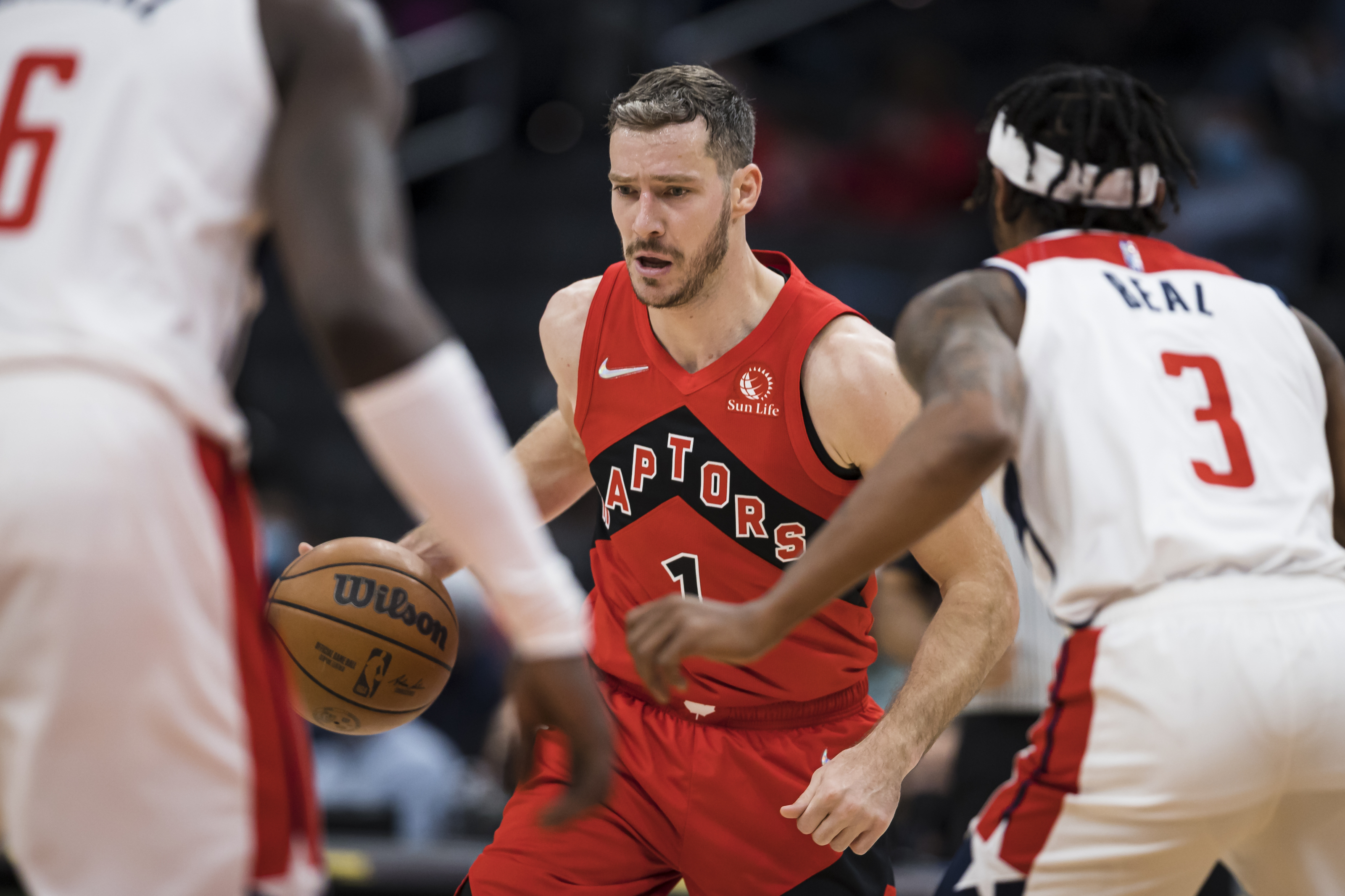 theScore on Twitter: The Raptors are sending Goran Dragic to the Spurs for  Thad Young. 👀   / Twitter