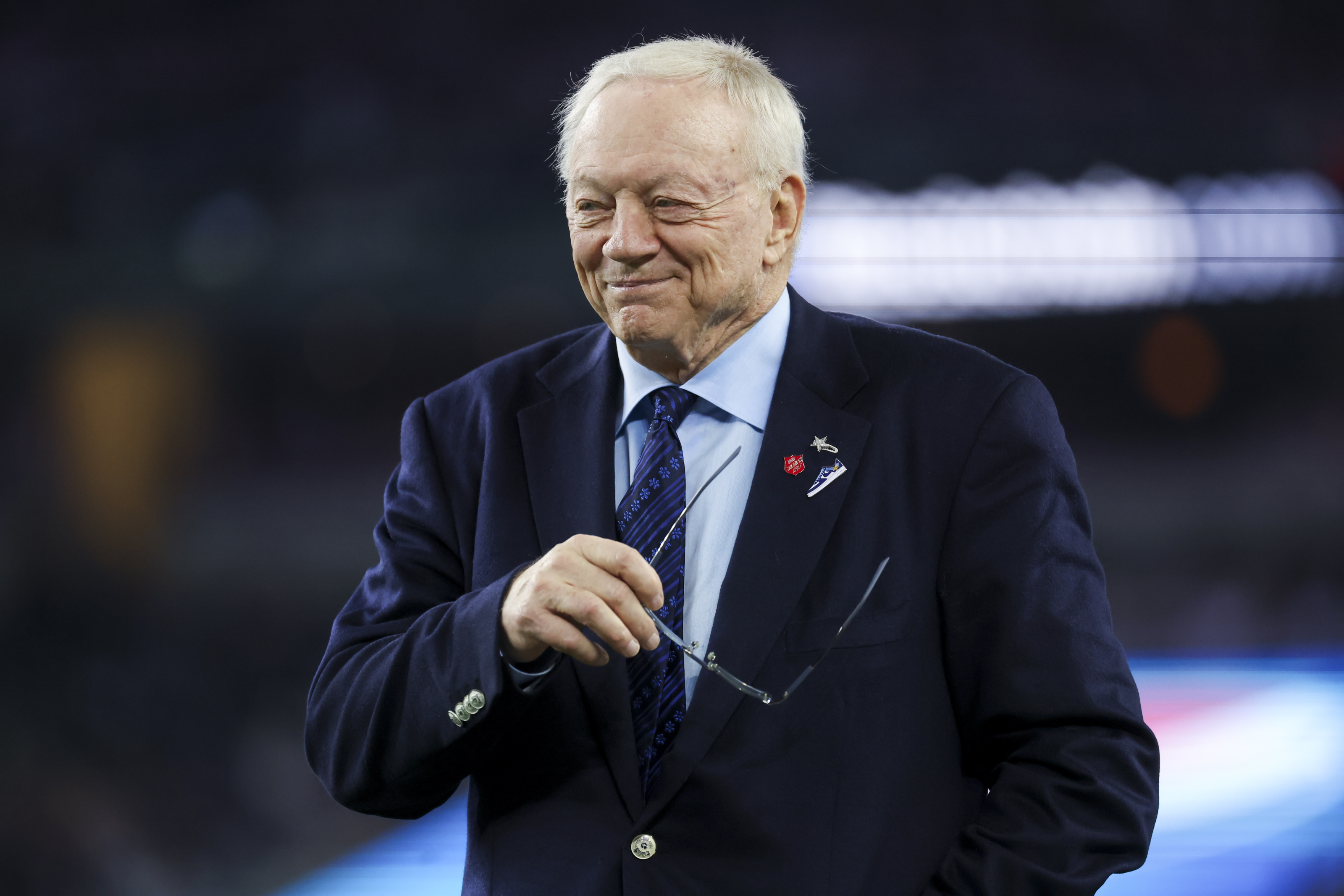 Jerry Jones plans on Dallas Cowboys drafting QB in 2023 NFL Draft