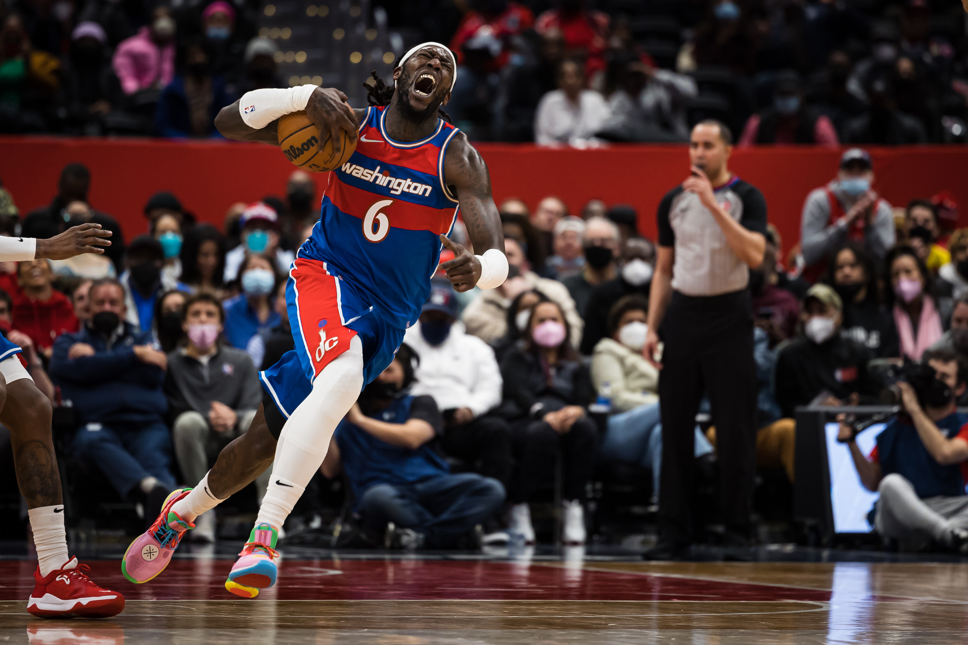 Hornets acquire Montrezl Harrell from Wizards 