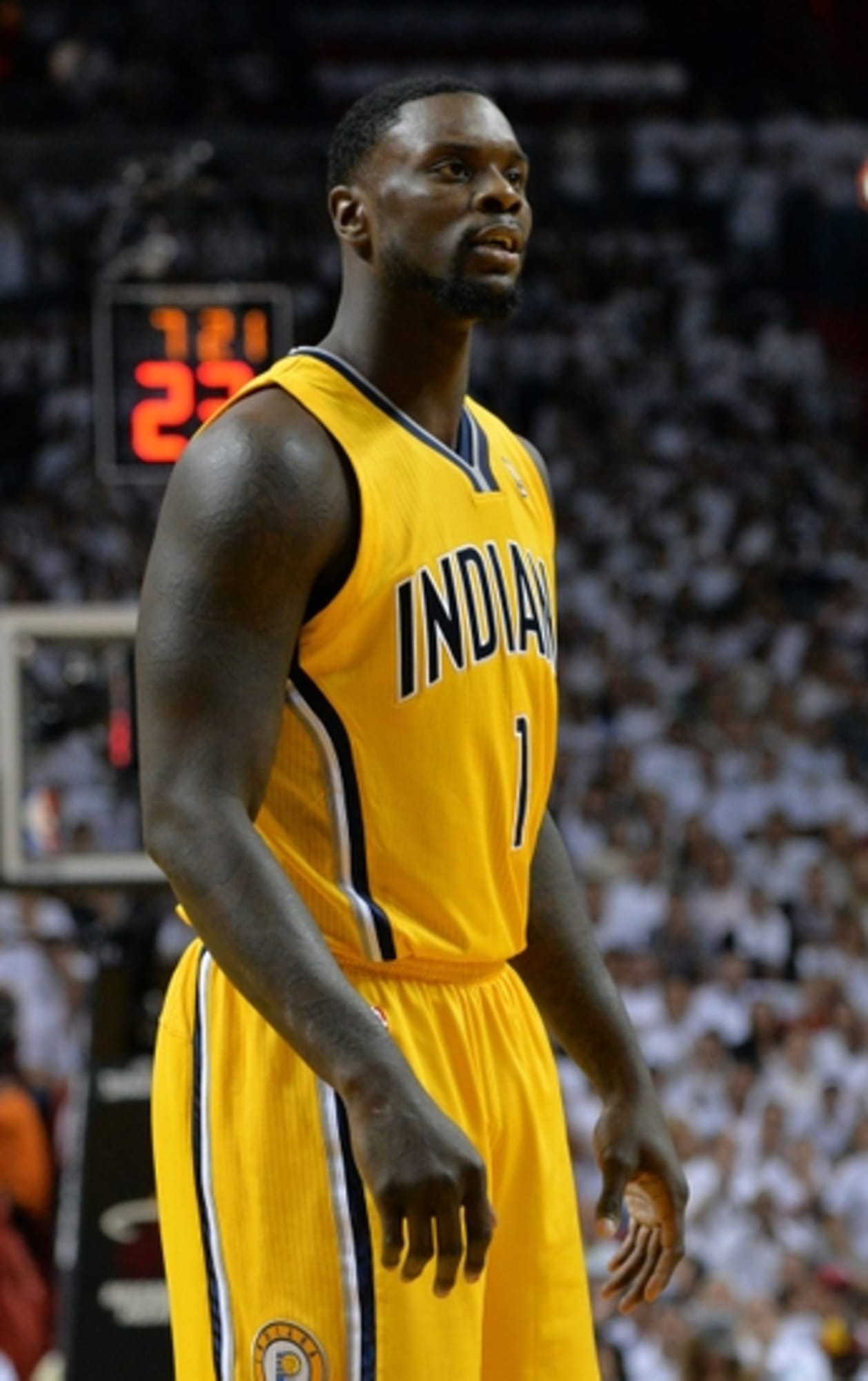 Pacers Sign Lance Stephenson