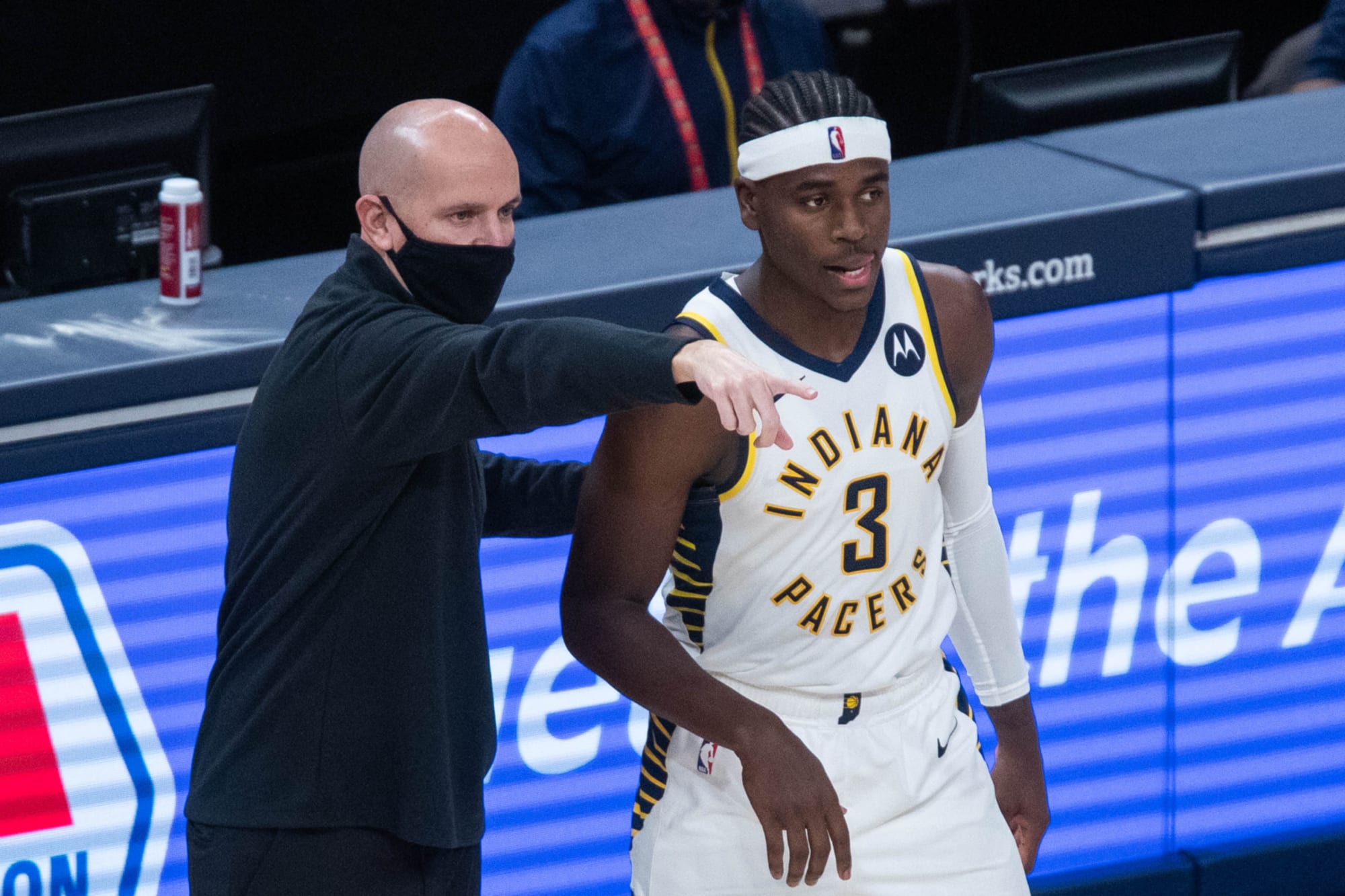 For Now Aaron Holiday Should Stay In The Indiana Pacers Starting Lineup
