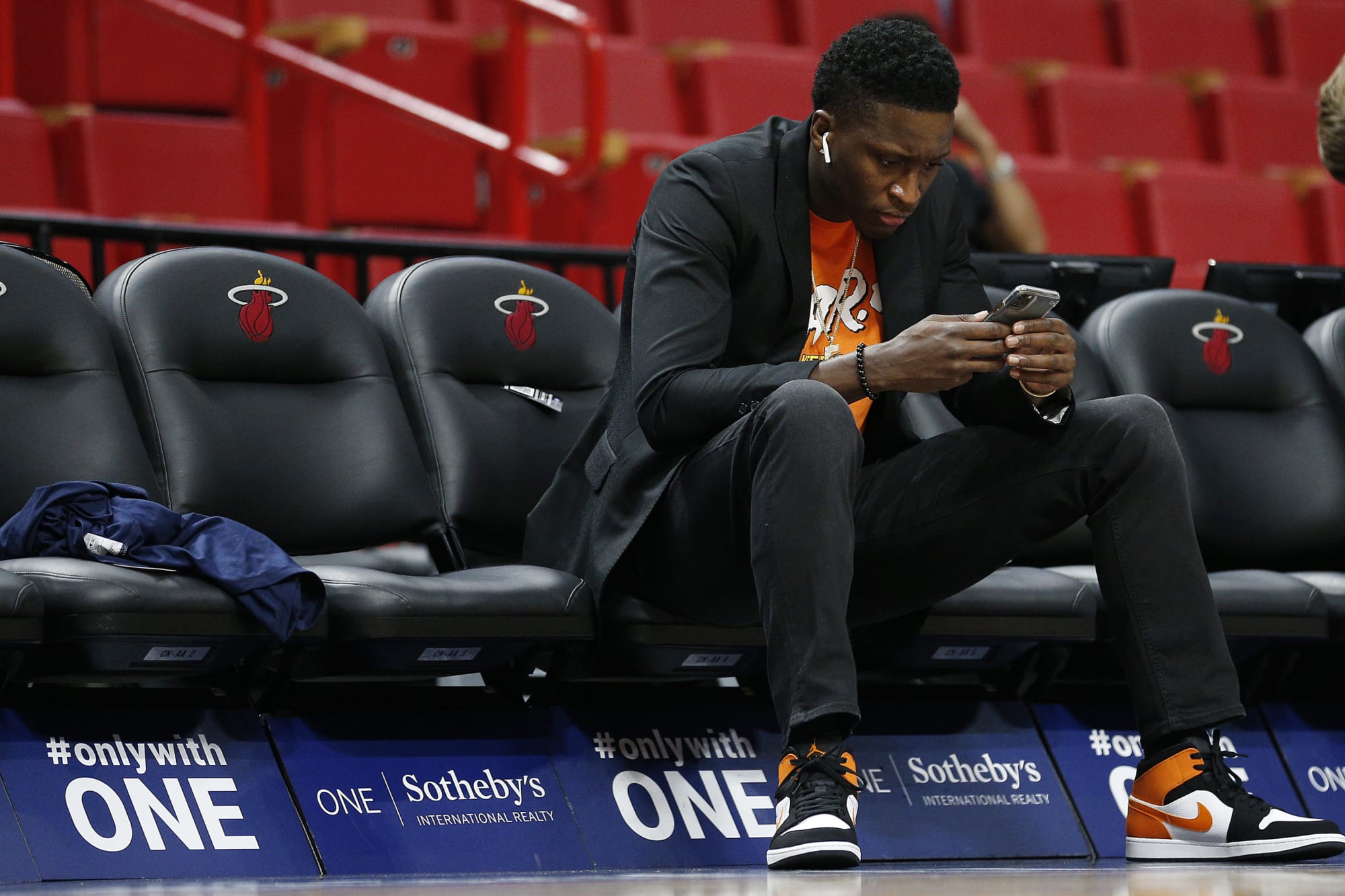 Victor Oladipo returns to Miami Heat, aiming toward return to past