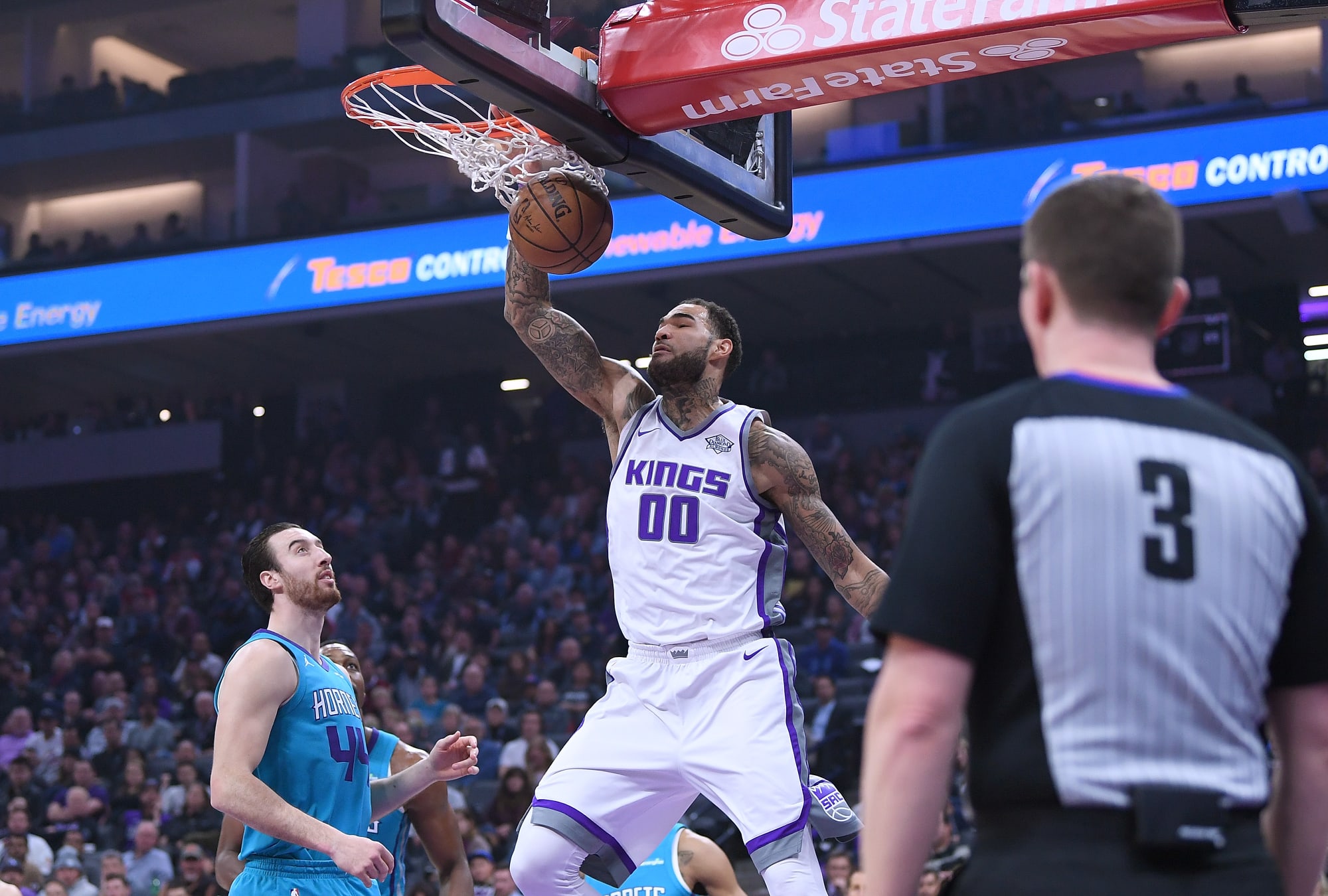 Charlotte Hornets Mid-Season Report - Back Sports Page